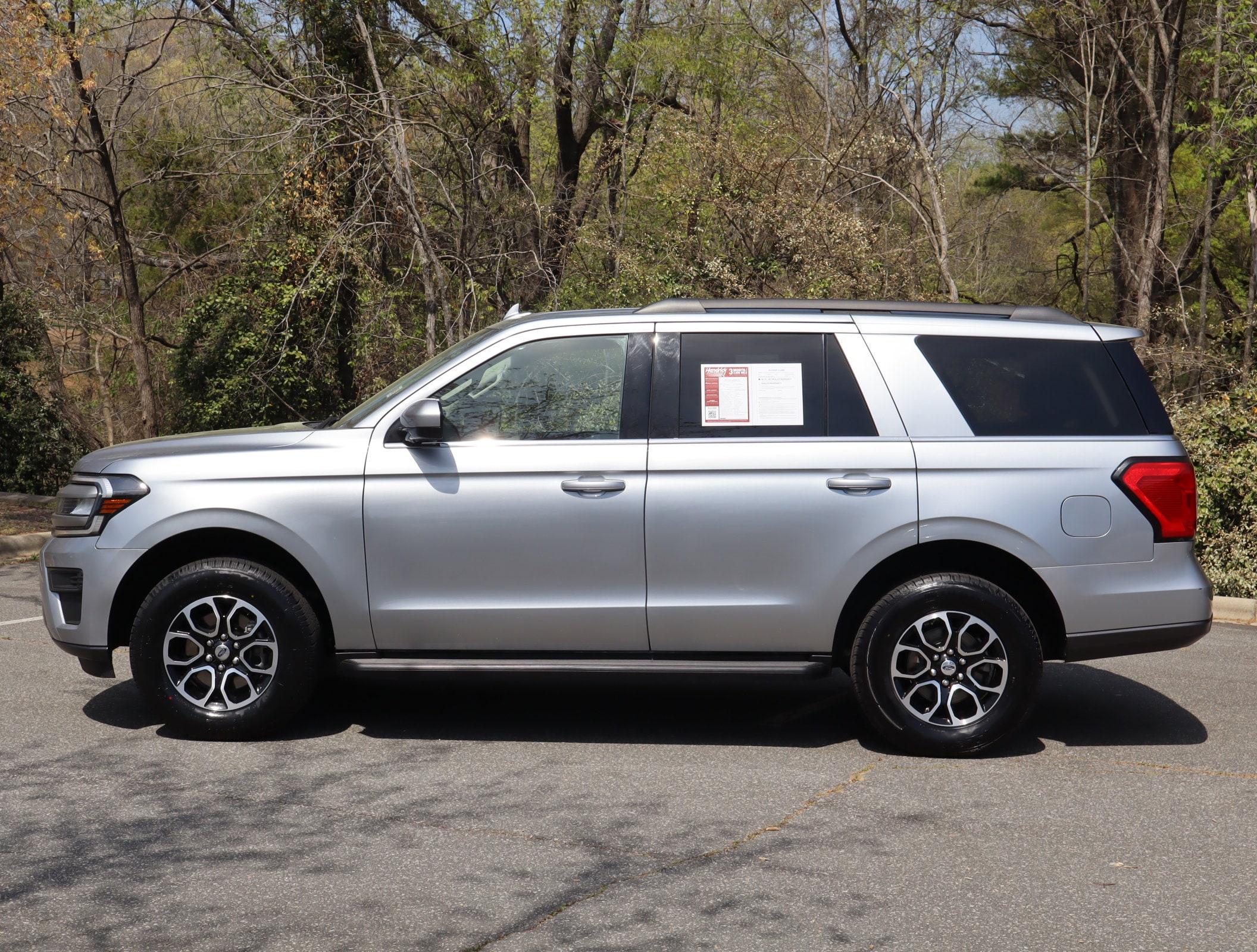 2024 Ford Expedition XLT photo 4