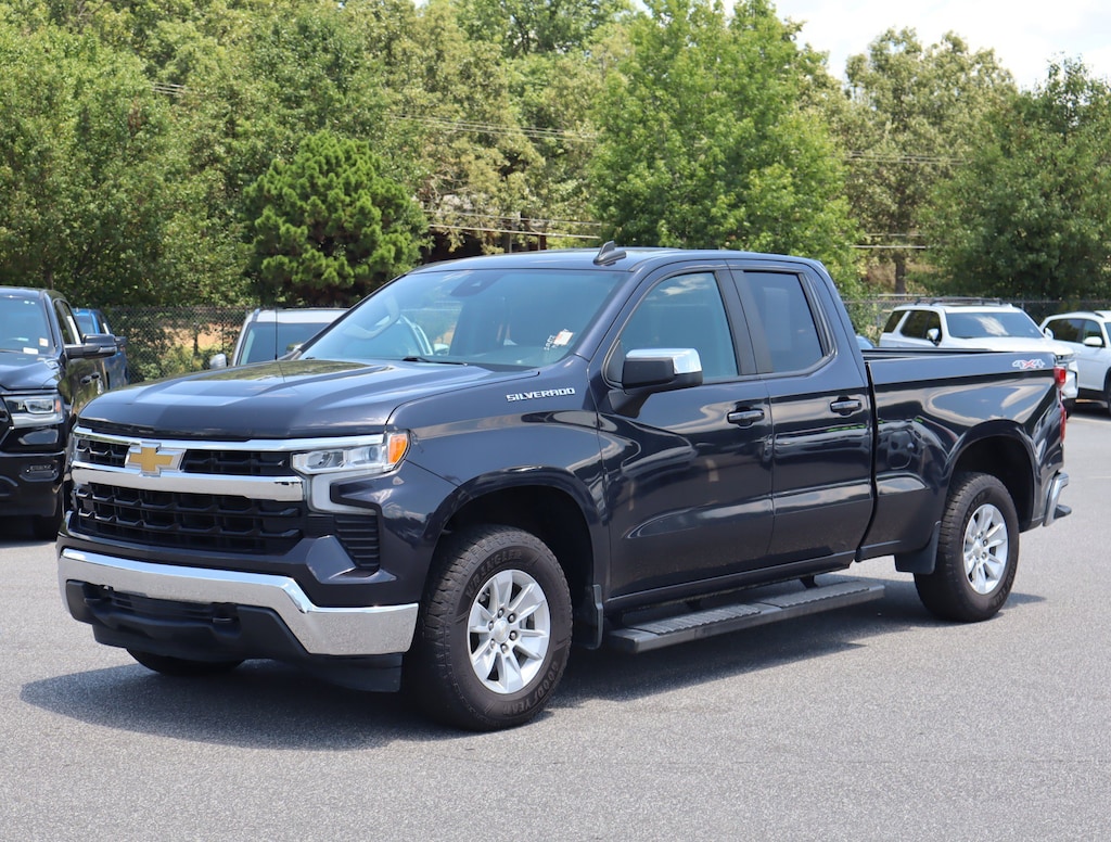 Used 2022 Chevrolet Silverado 1500 LT Pickup