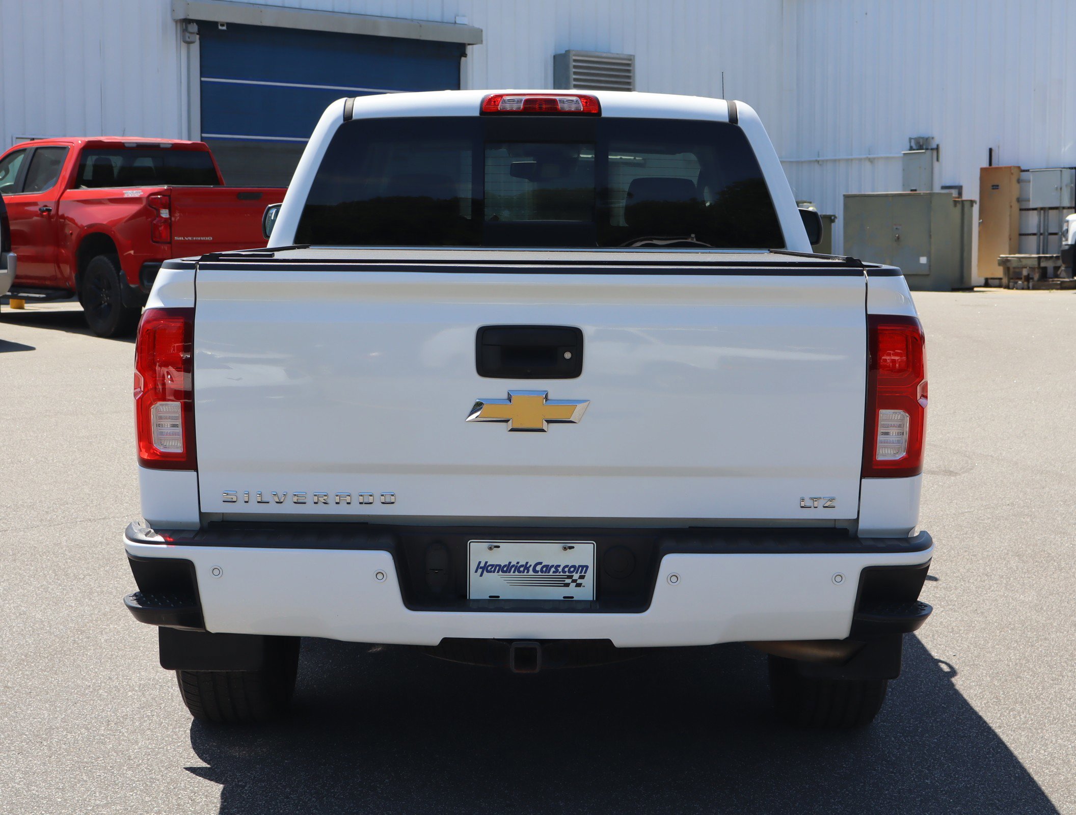 2016 Chevrolet Silverado 1500 LTZ photo 3