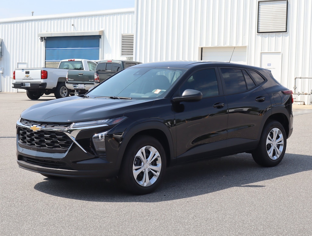 Used 2026 Chevrolet Trax LS SUV