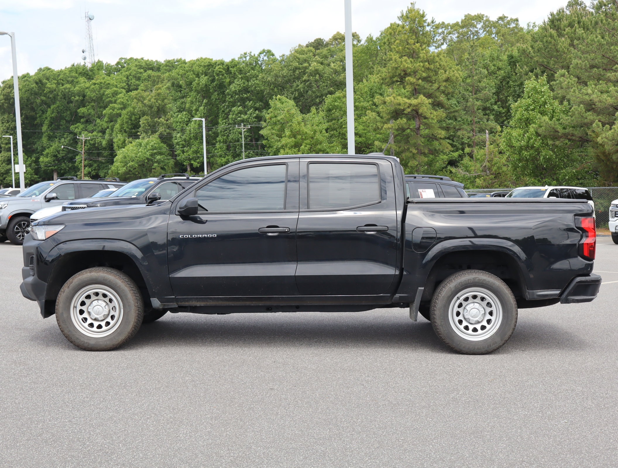 2025 Chevrolet Colorado 2WD Work Truck photo 4