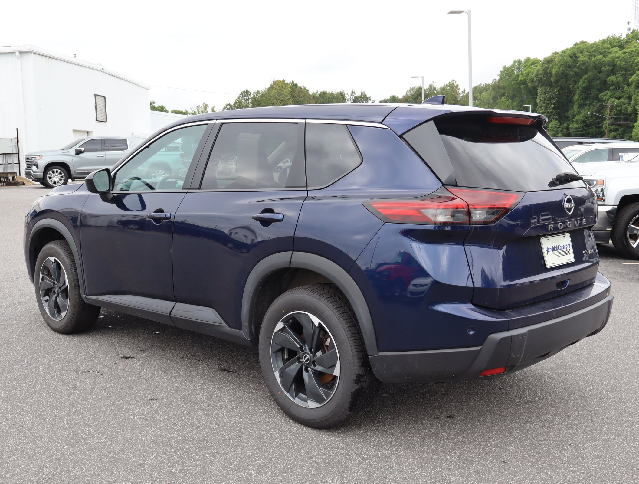 2024 Nissan Rogue SV photo 6