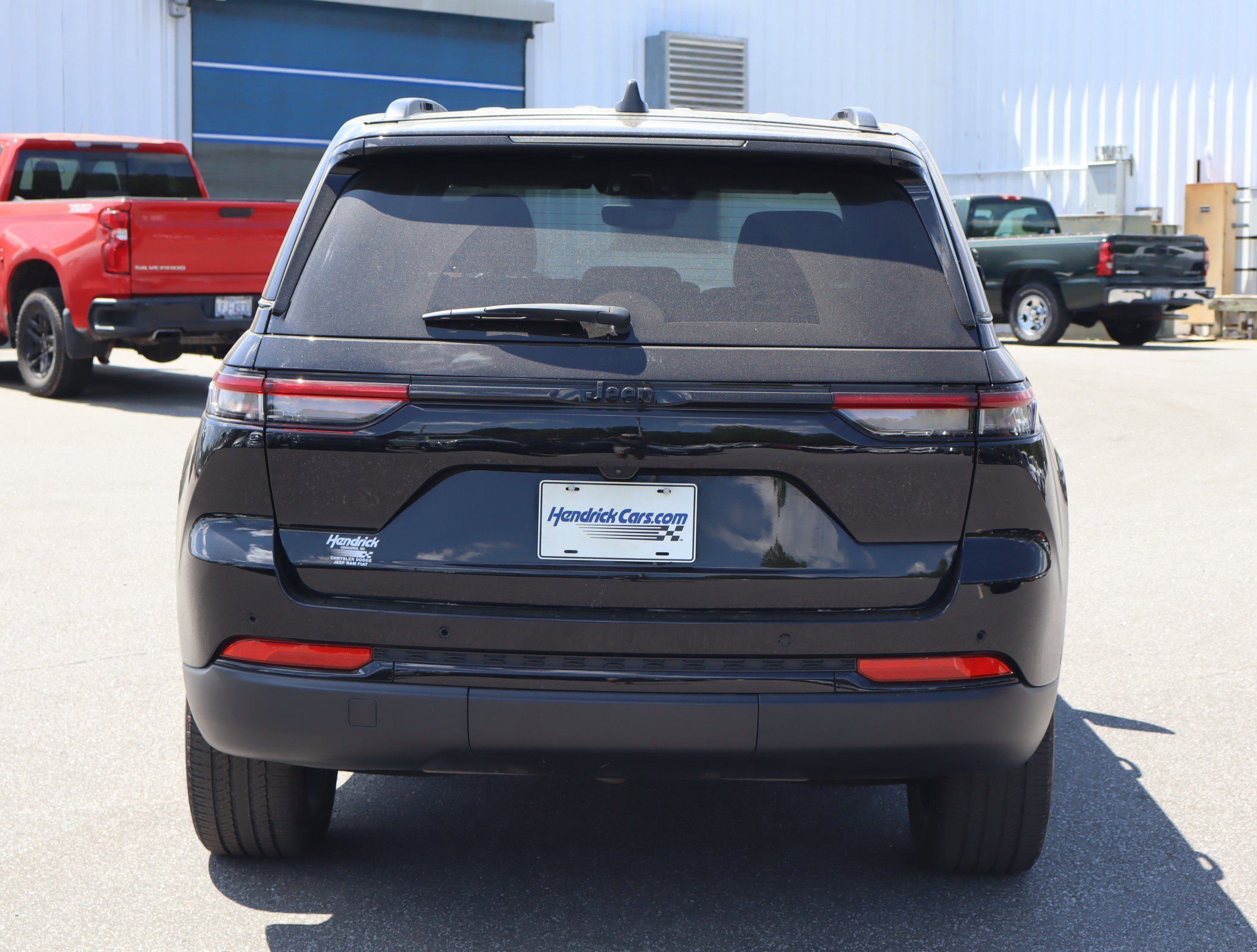 2023 Jeep Grand Cherokee Altitude photo 3