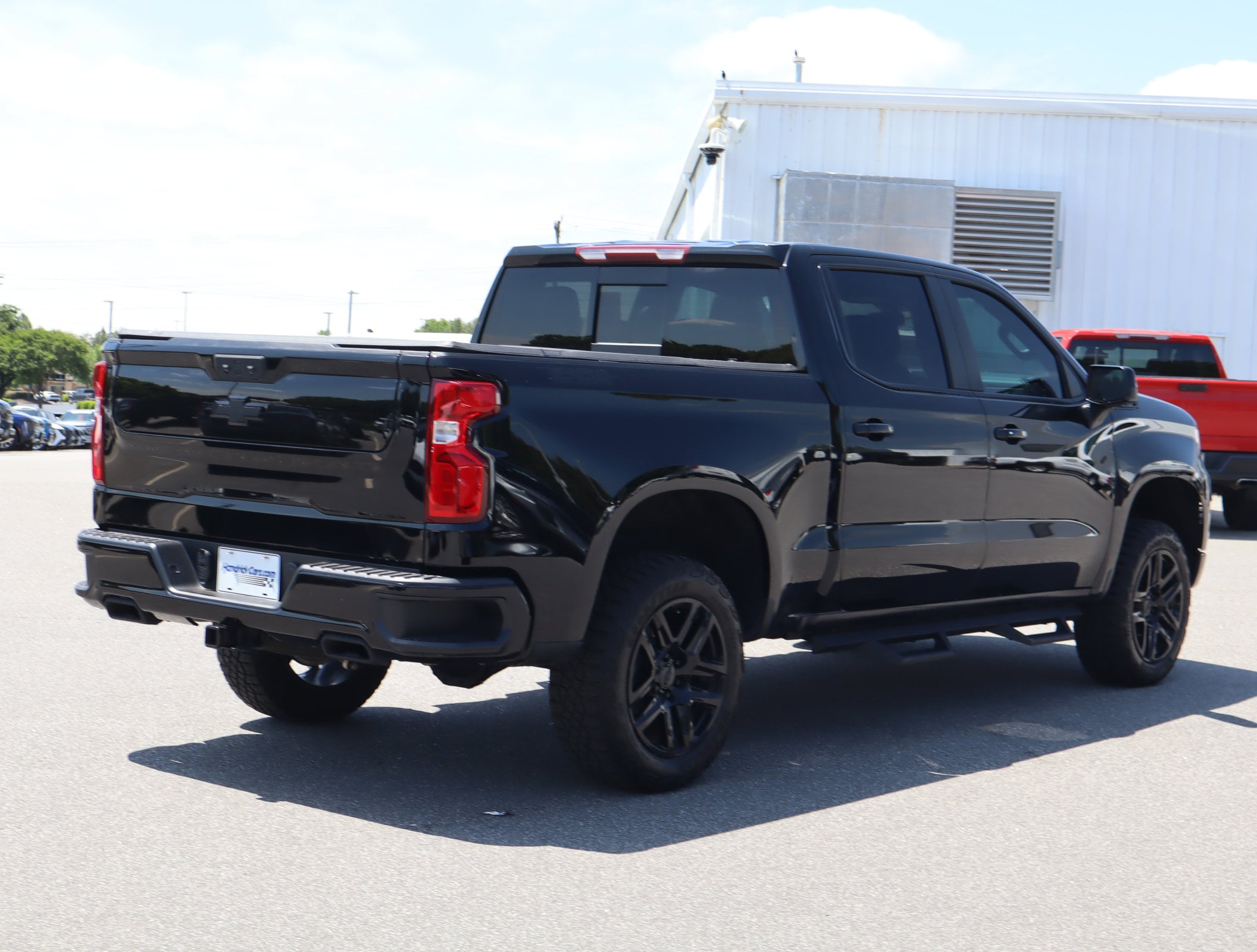 2025 Chevrolet Silverado 1500 LT Trail Boss photo 3