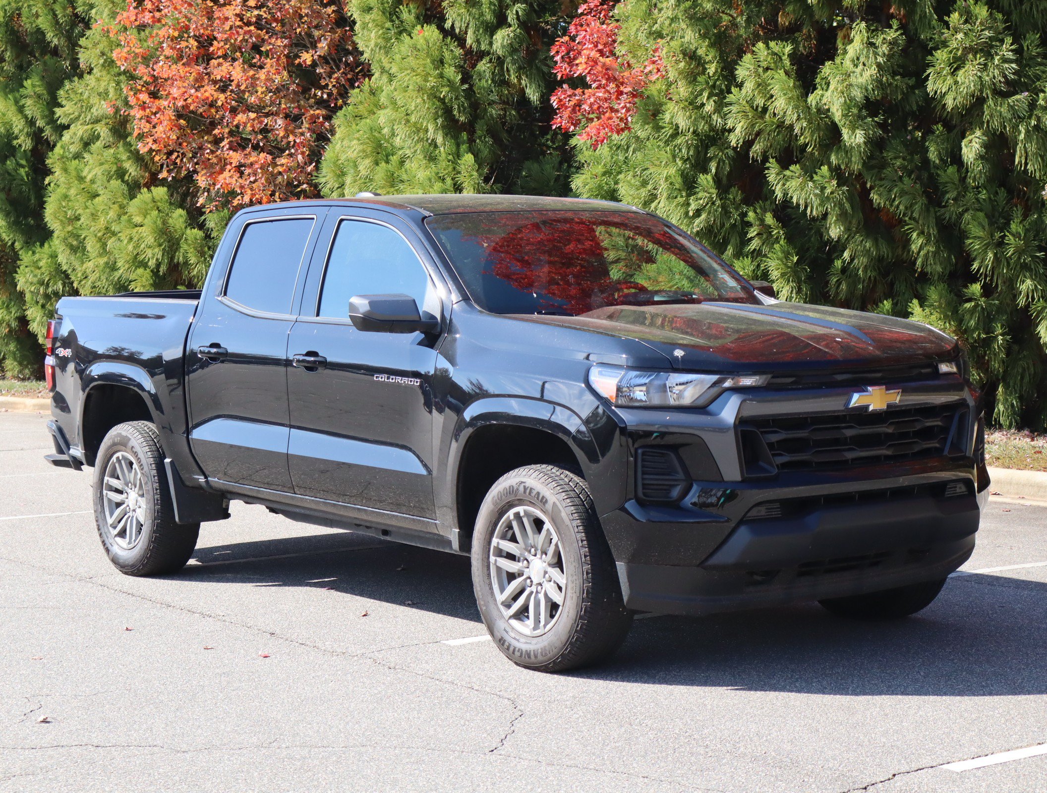 Used 2024 Chevrolet Colorado 4WD LT Pickup
