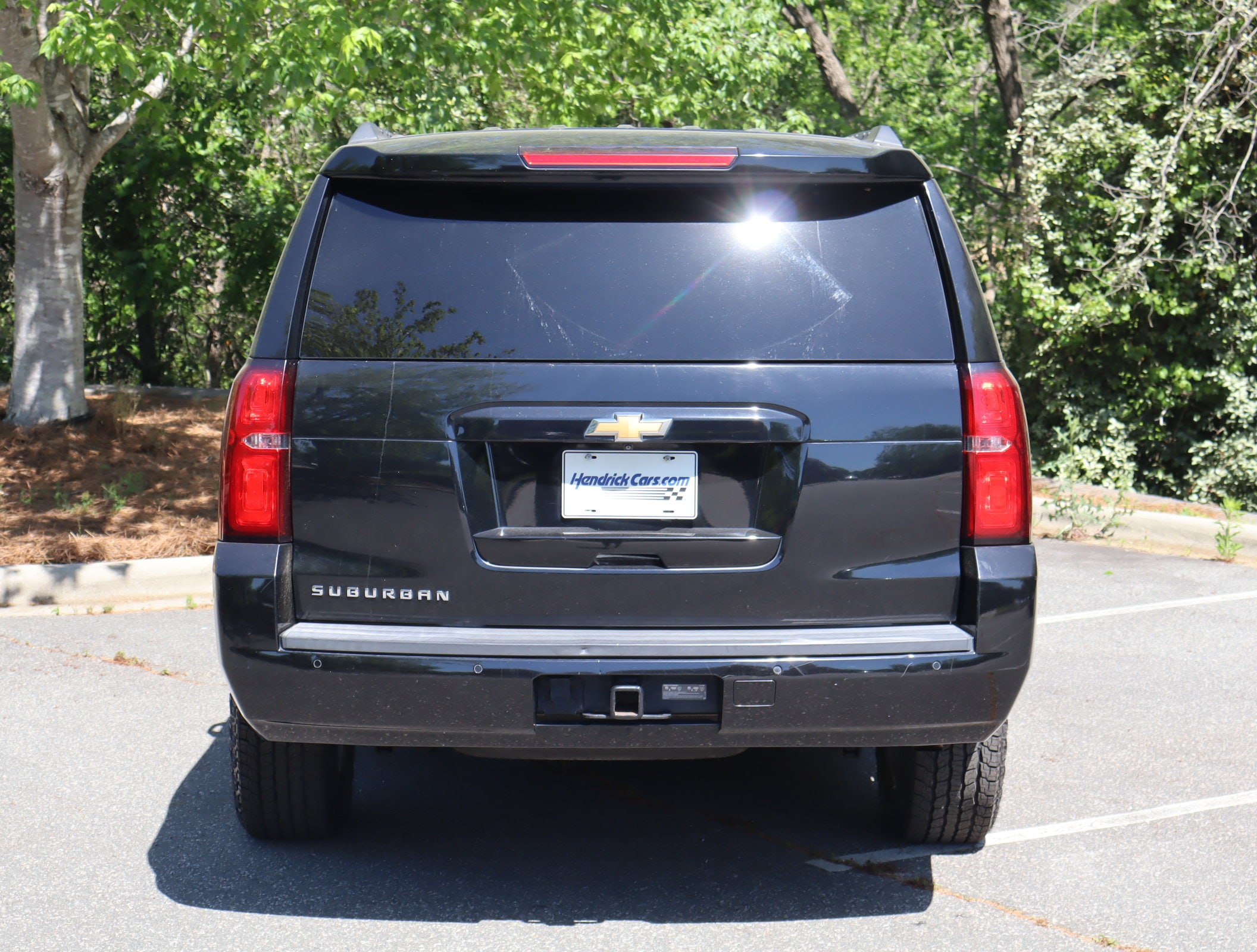 2019 Chevrolet Suburban LT photo 3
