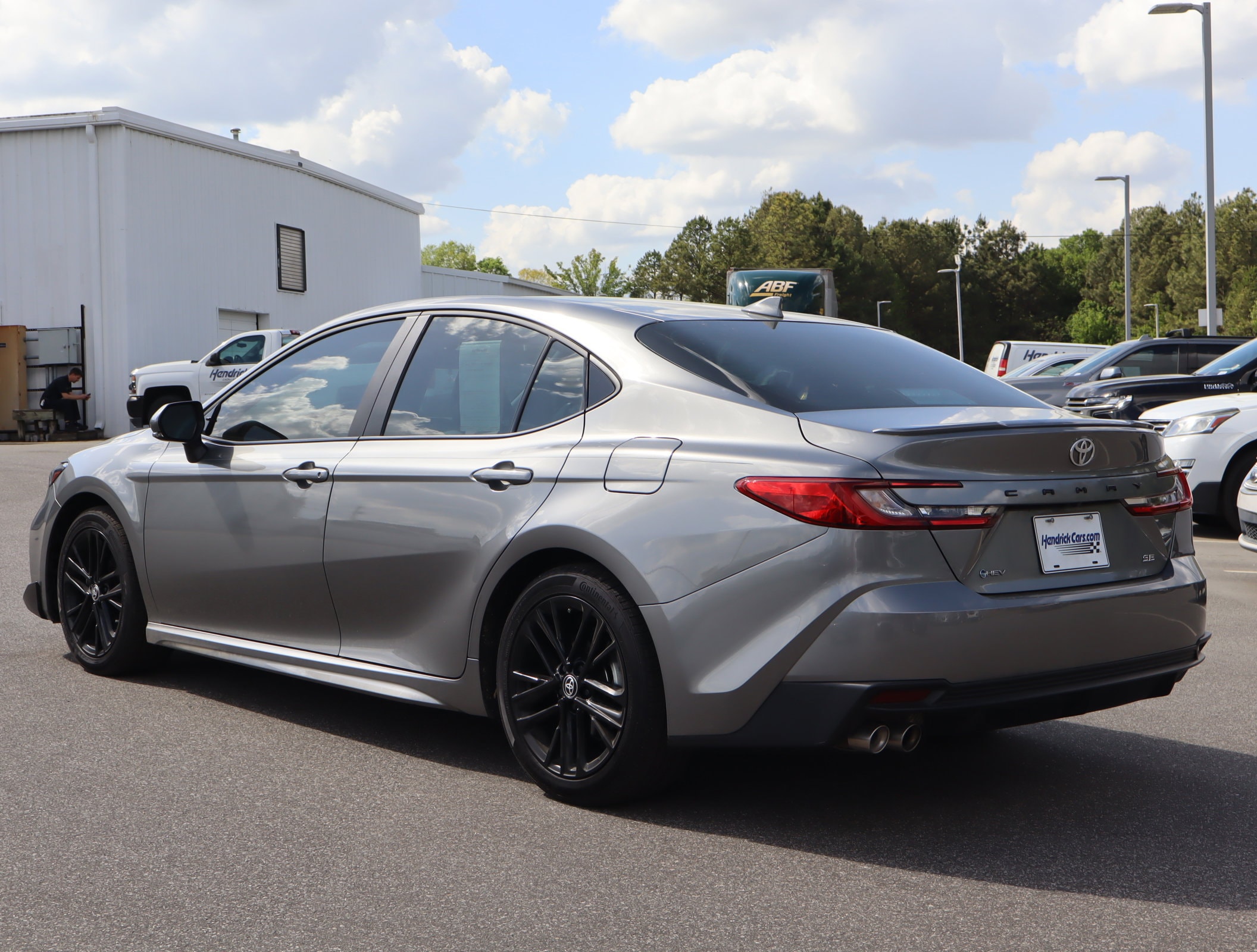 2025 Toyota Camry SE photo 6