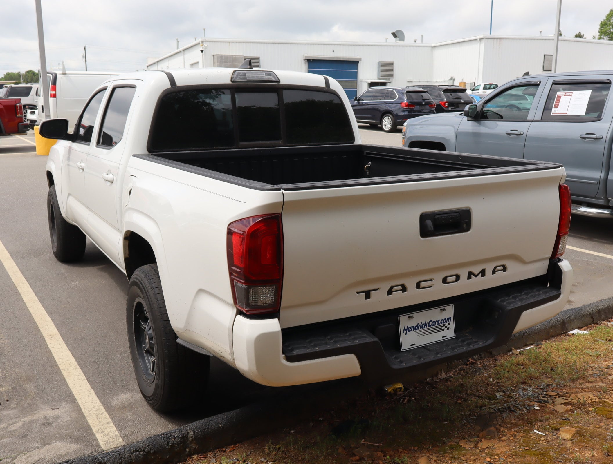 2018 Toyota Tacoma SR photo 6