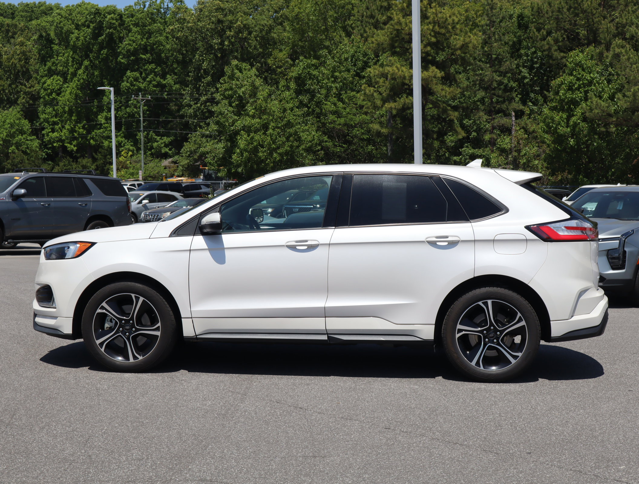2019 Ford Edge ST photo 5