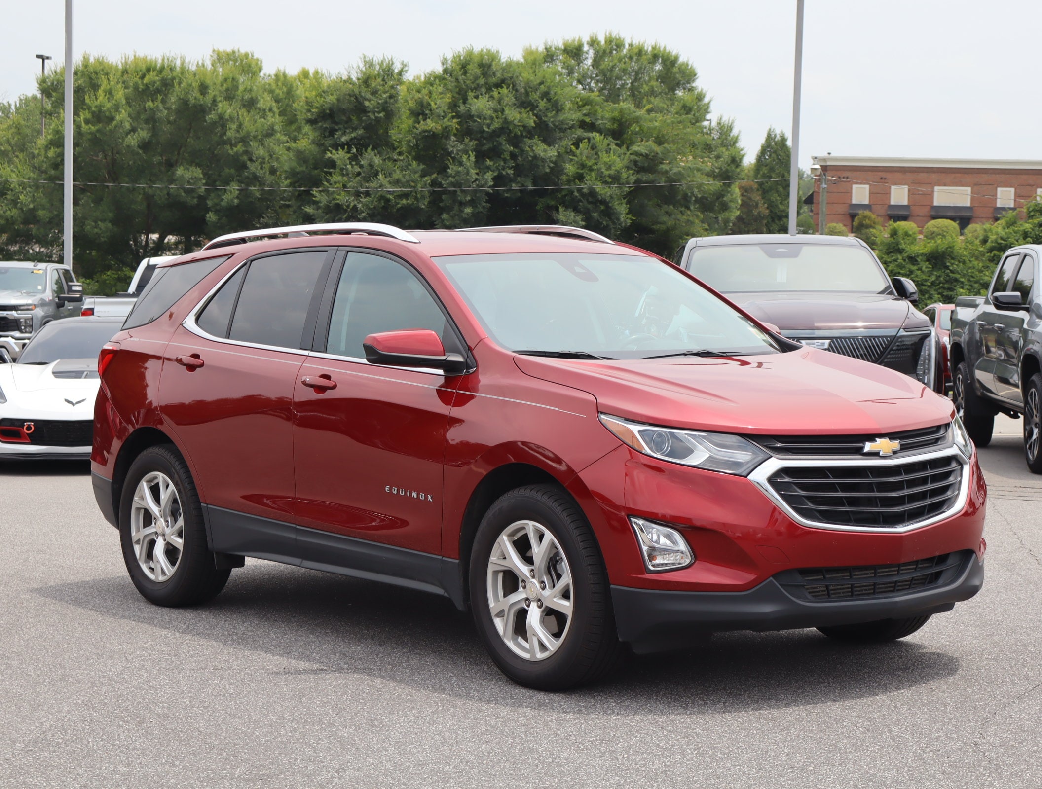 Used 2020 Chevrolet Equinox LT with VIN 3GNAXLEX6LS562156 for sale in Kansas City