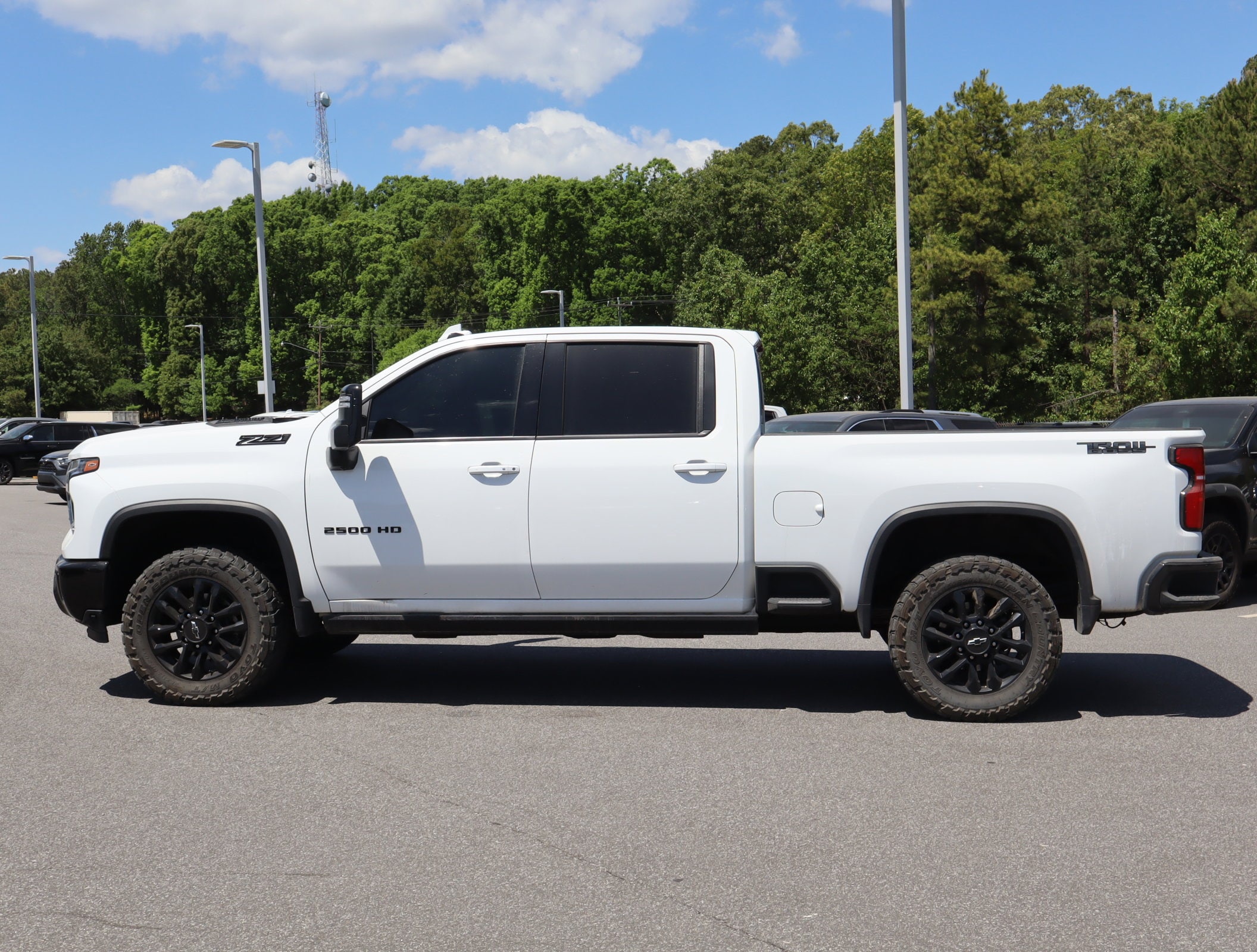 2025 Chevrolet Silverado 2500HD LTZ photo 4
