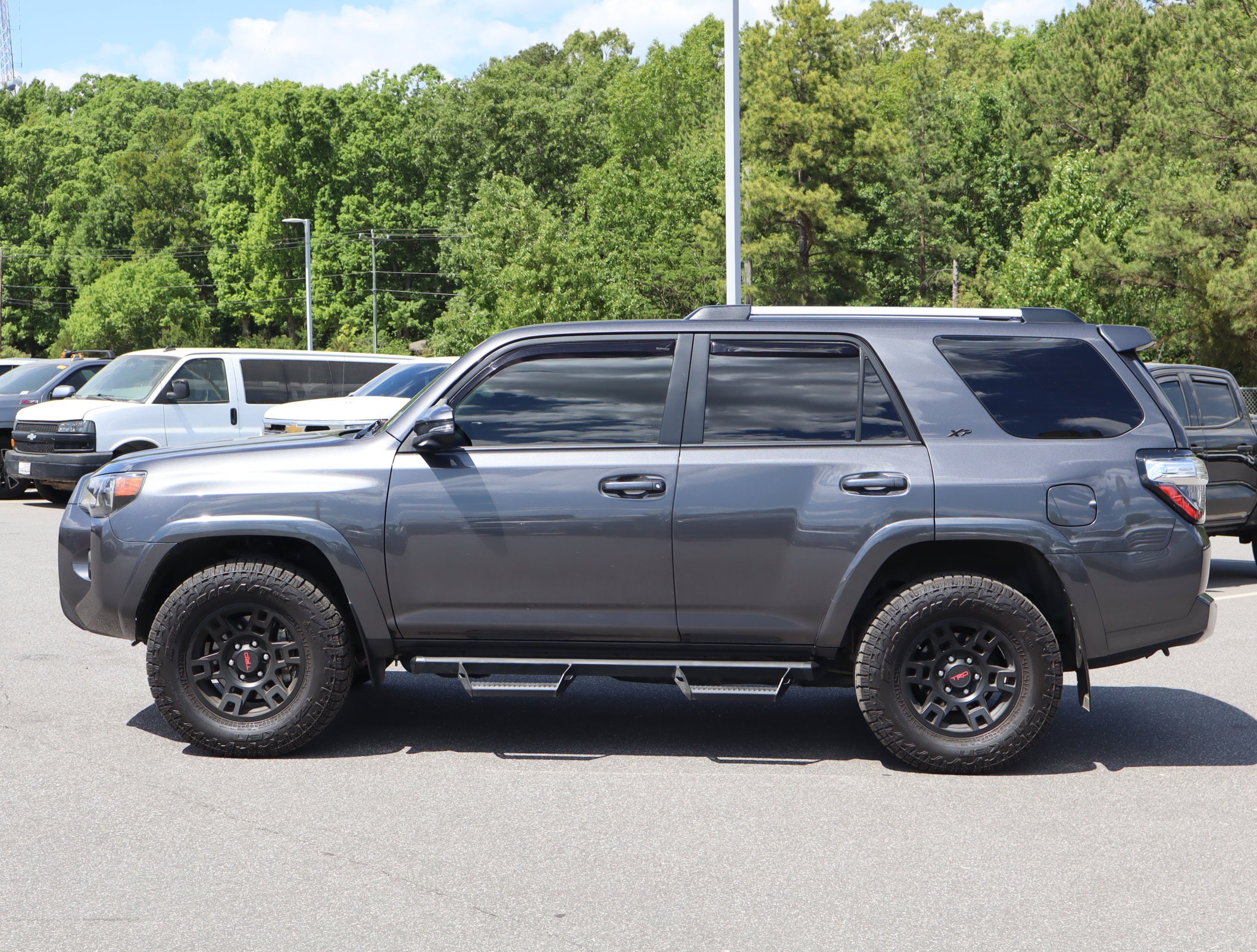 2023 Toyota 4Runner SR5 Premium photo 4