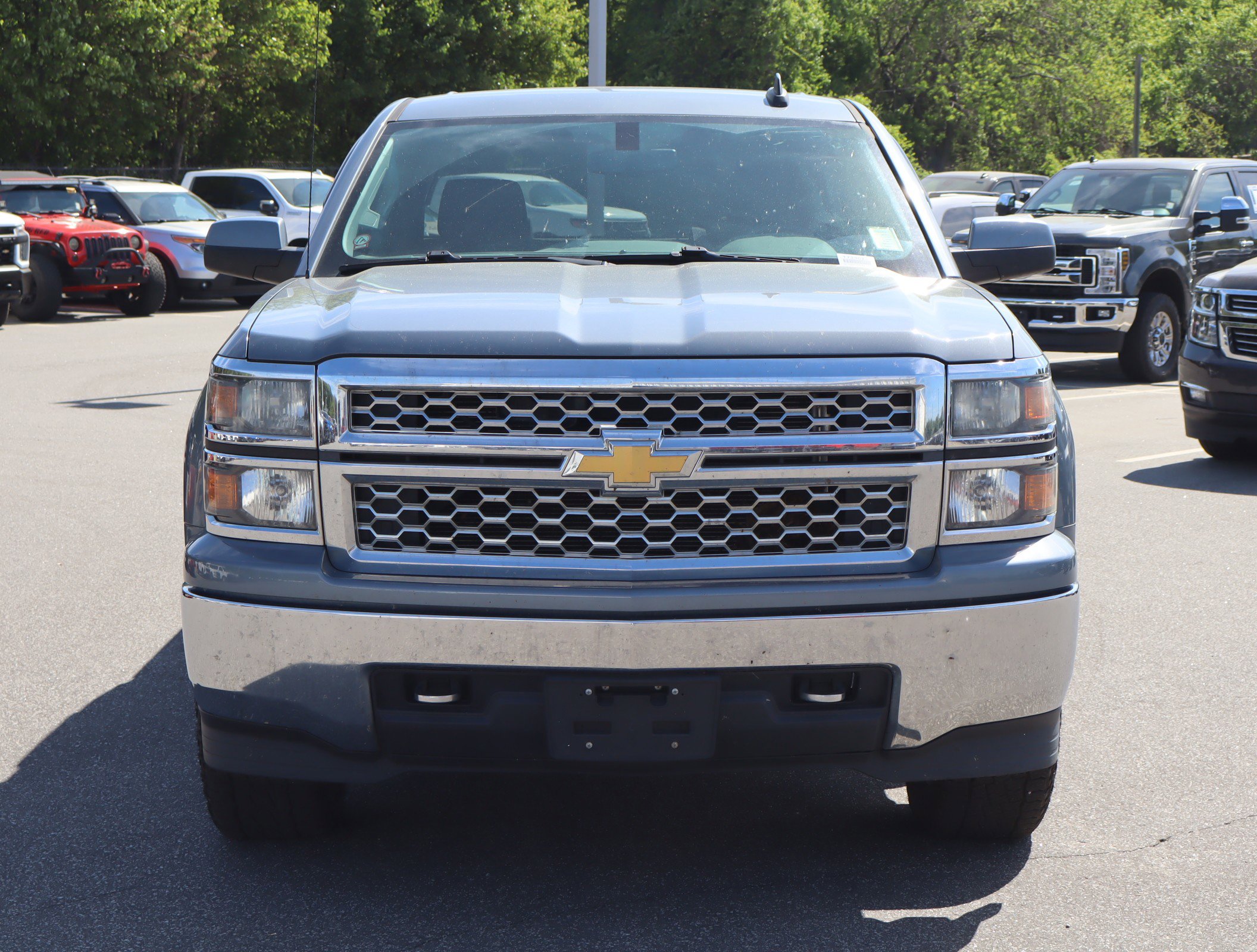 2015 Chevrolet Silverado 1500 LT photo 2