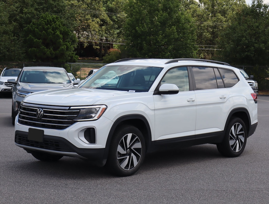 Used 2024 Volkswagen Atlas 2.0T SE w/Technology SUV