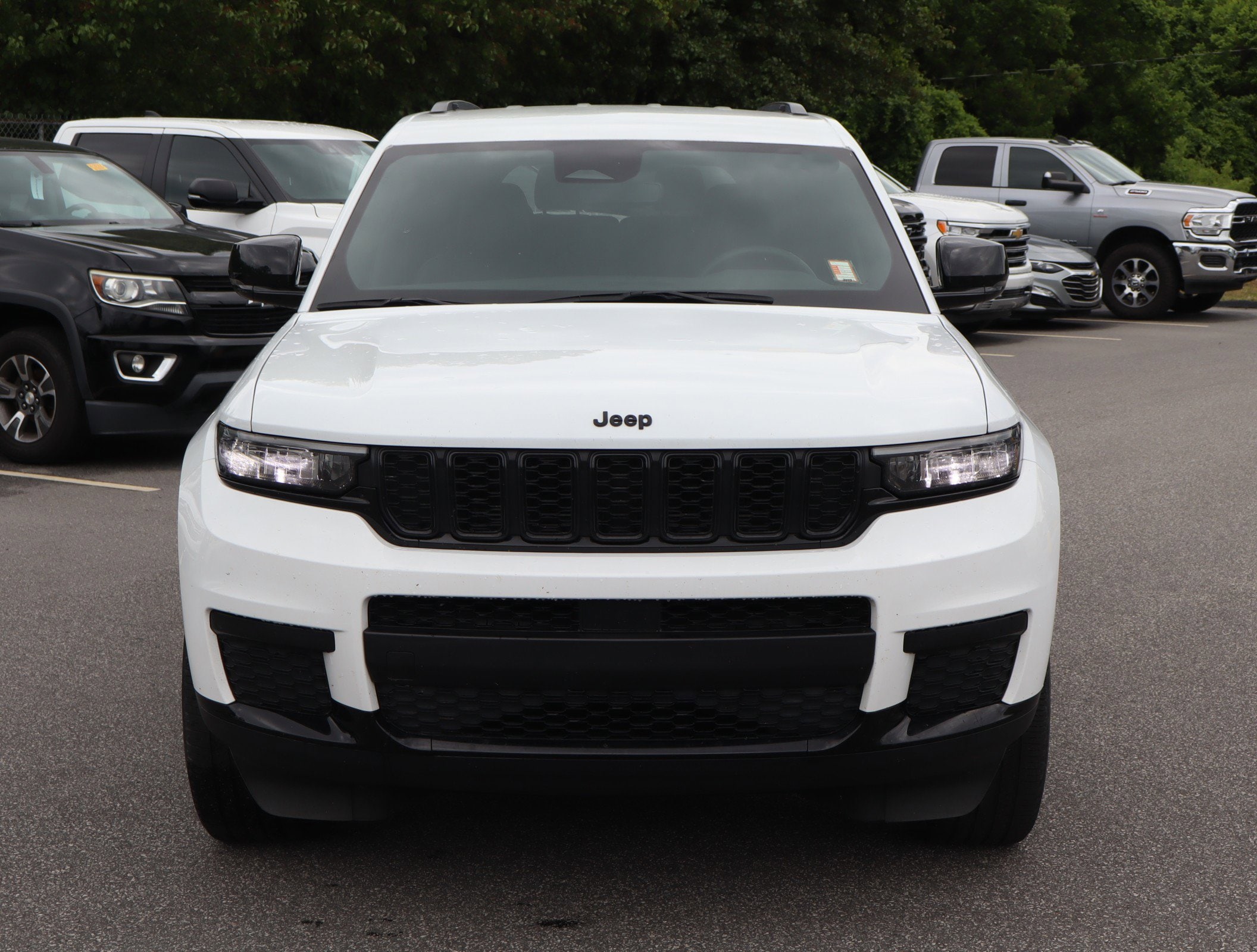 2023 Jeep Grand Cherokee L Altitude photo 2