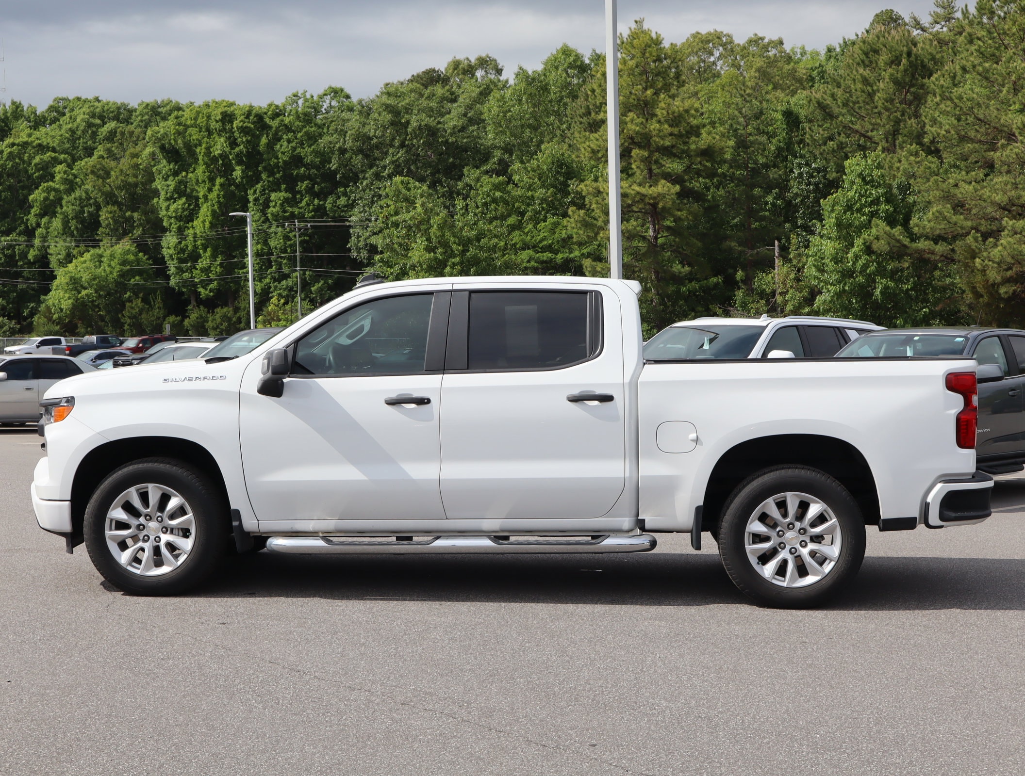 2024 Chevrolet Silverado 1500 Custom photo 4