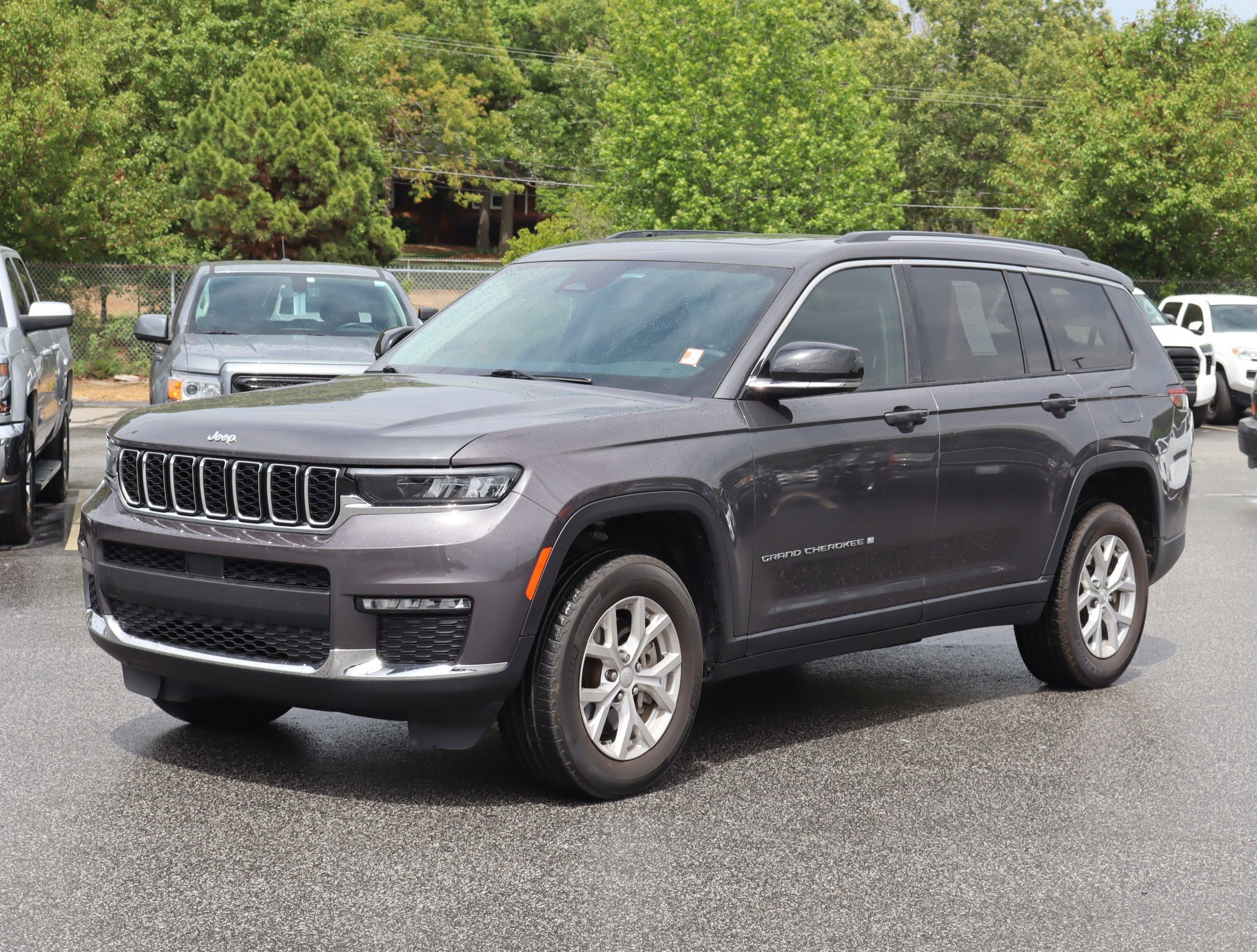 2023 Jeep Grand Cherokee L Limited photo 4