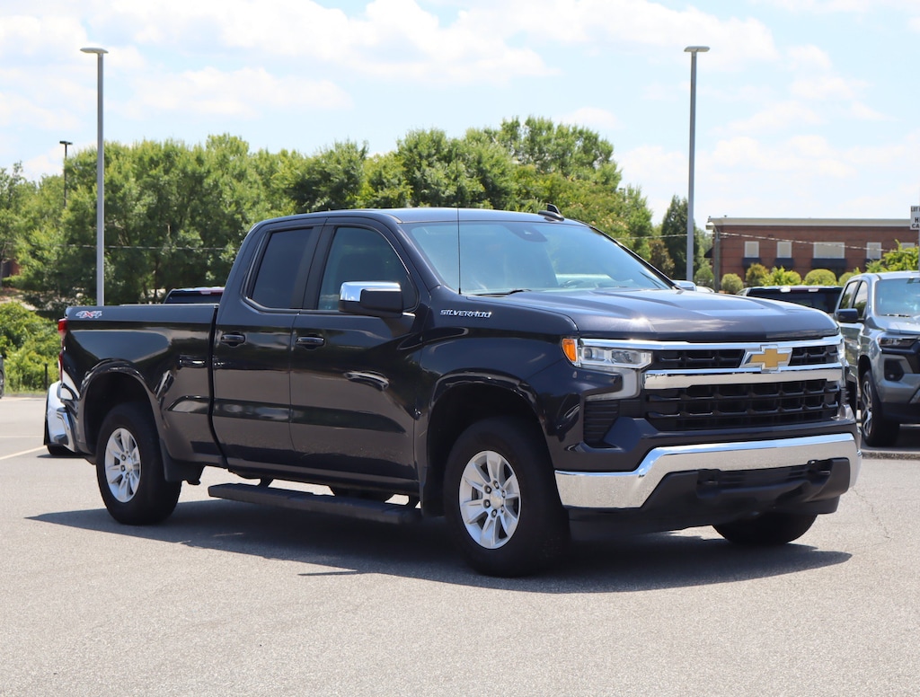 Used 2022 Chevrolet Silverado 1500 LT Pickup