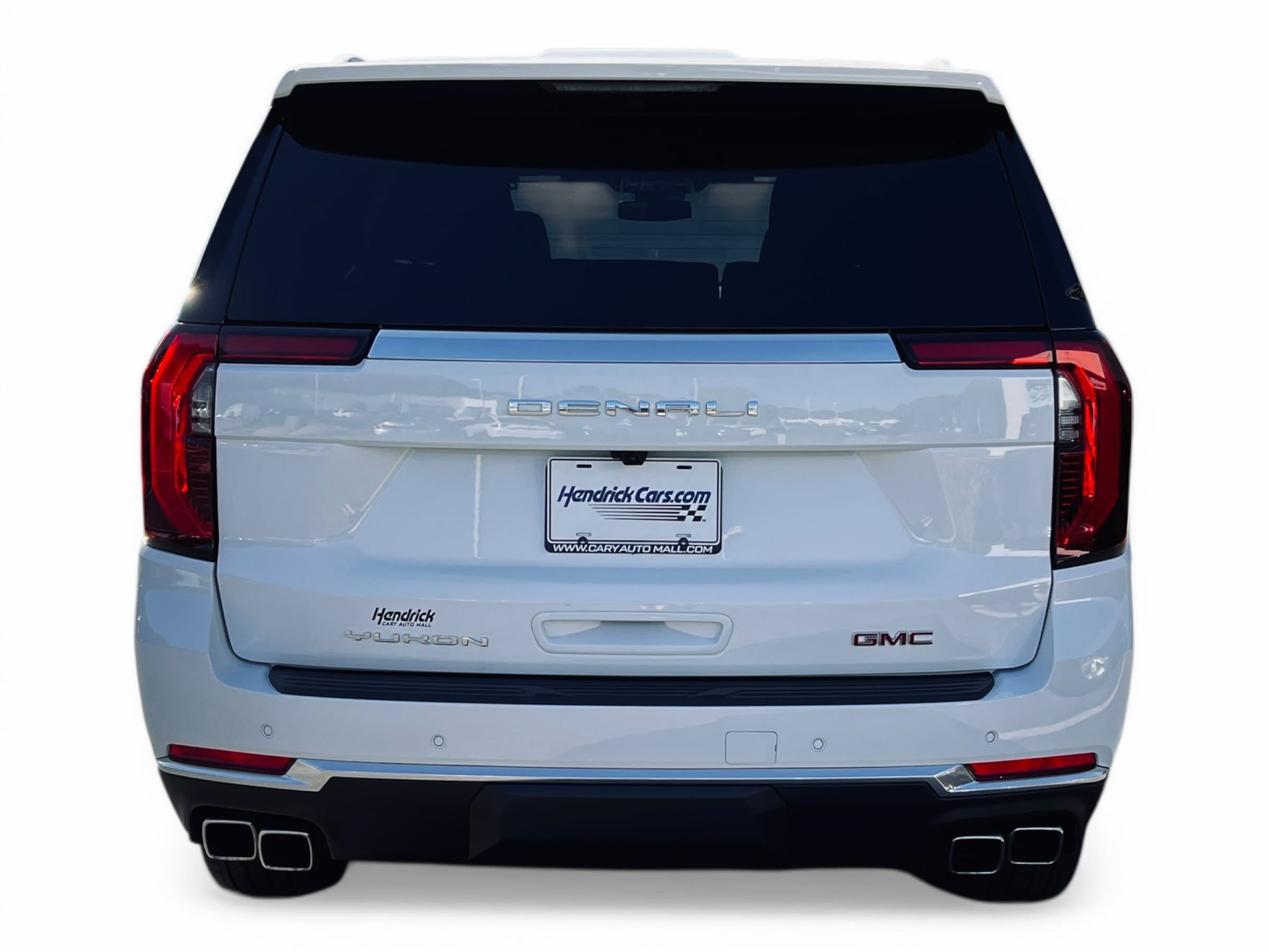 2025 GMC Yukon Denali photo 3