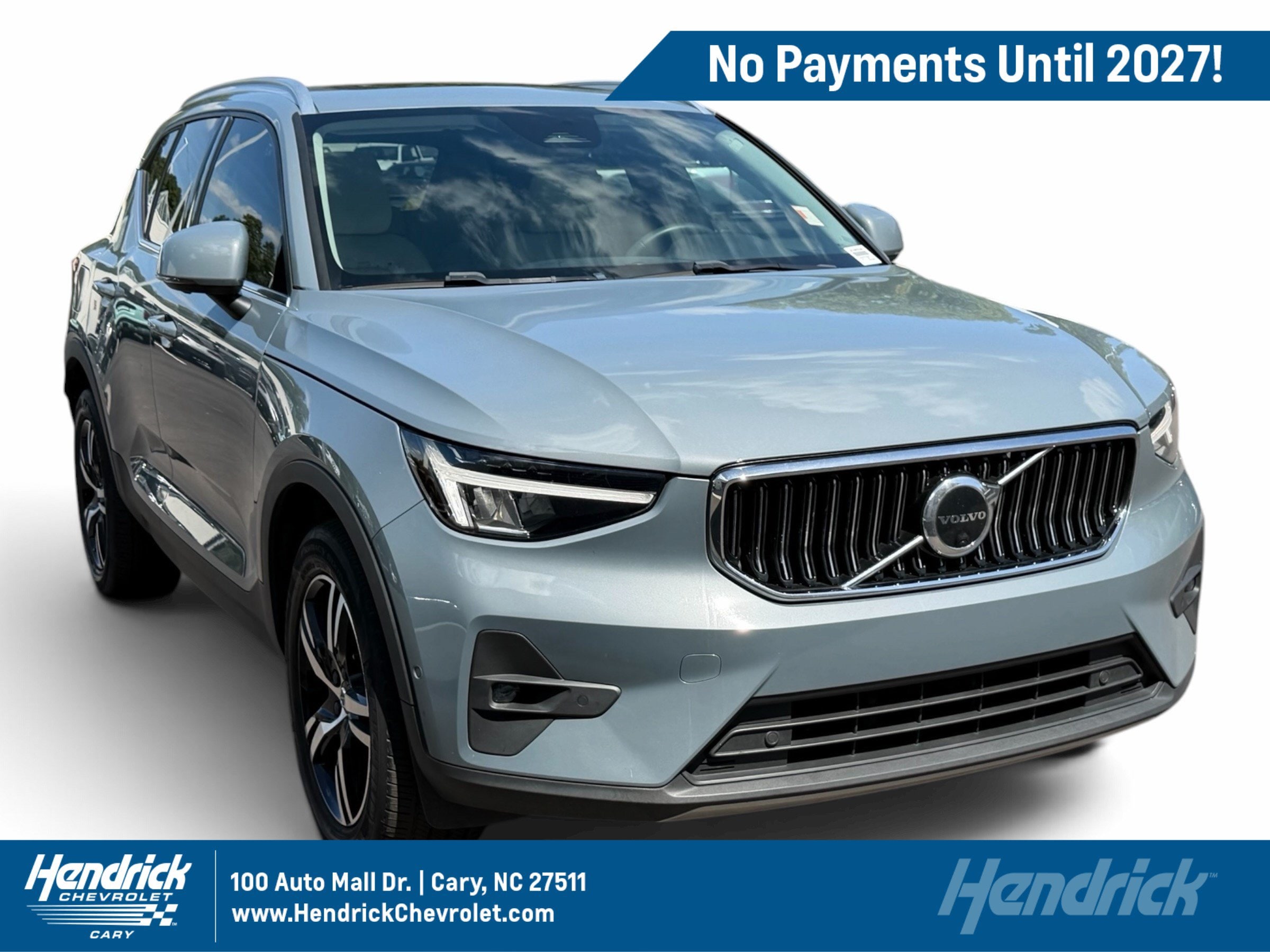 2023 Volvo XC40 Plus Bright Theme