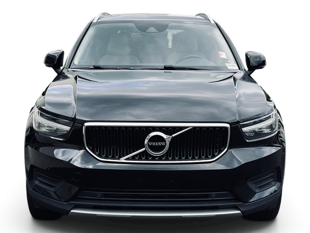 Used 2020 Volvo XC40 Momentum SUV
