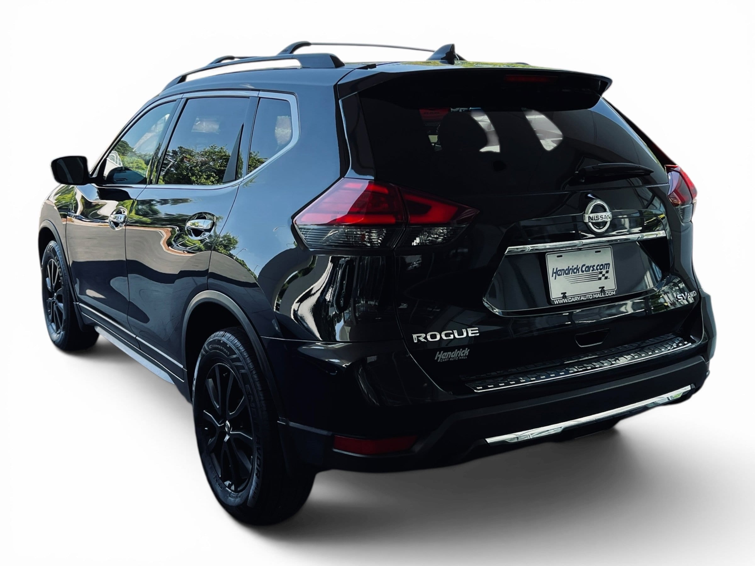 2017 Nissan Rogue SV photo 3
