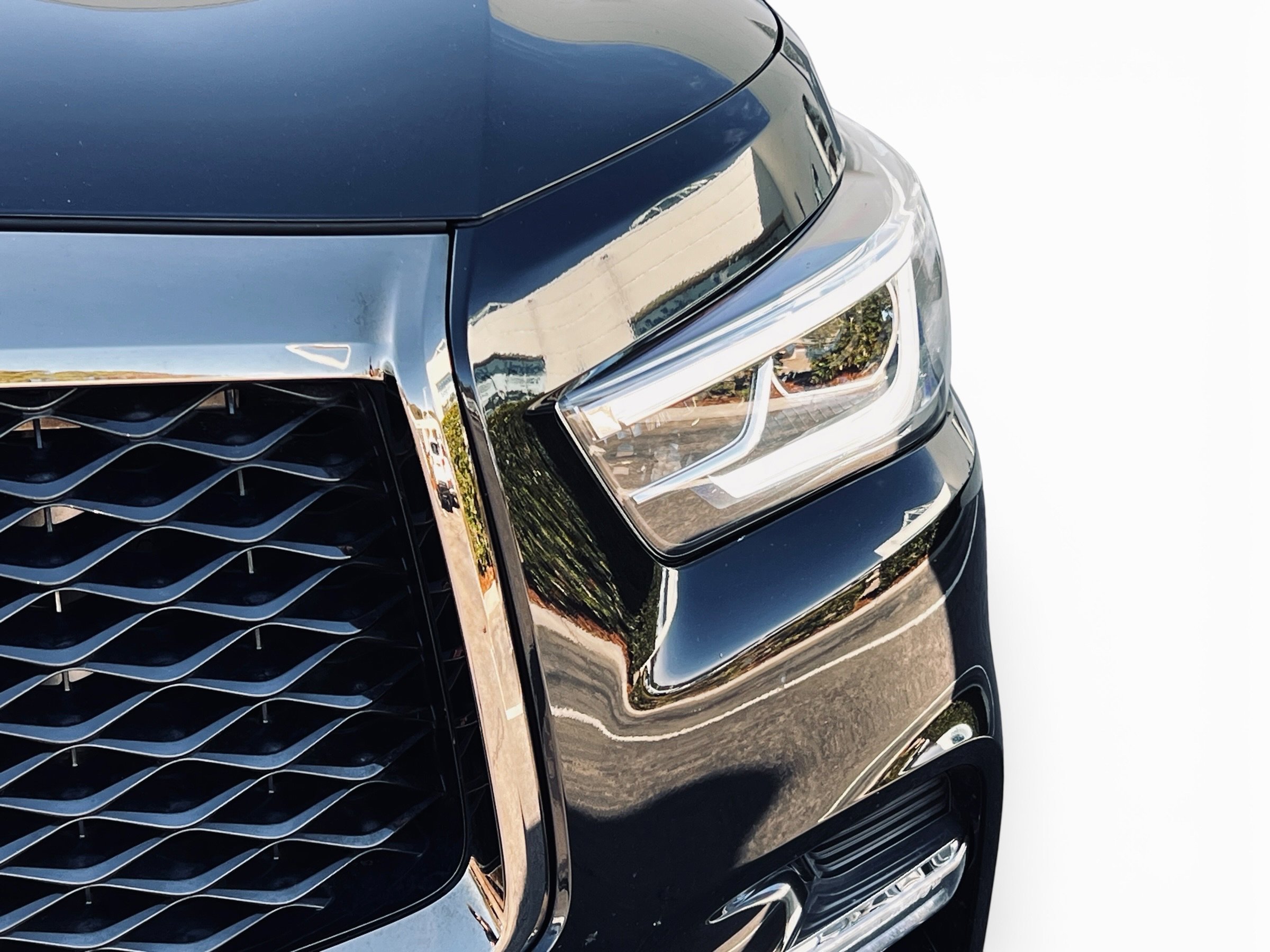 INFINITI QX80 PREMIUM SELECT