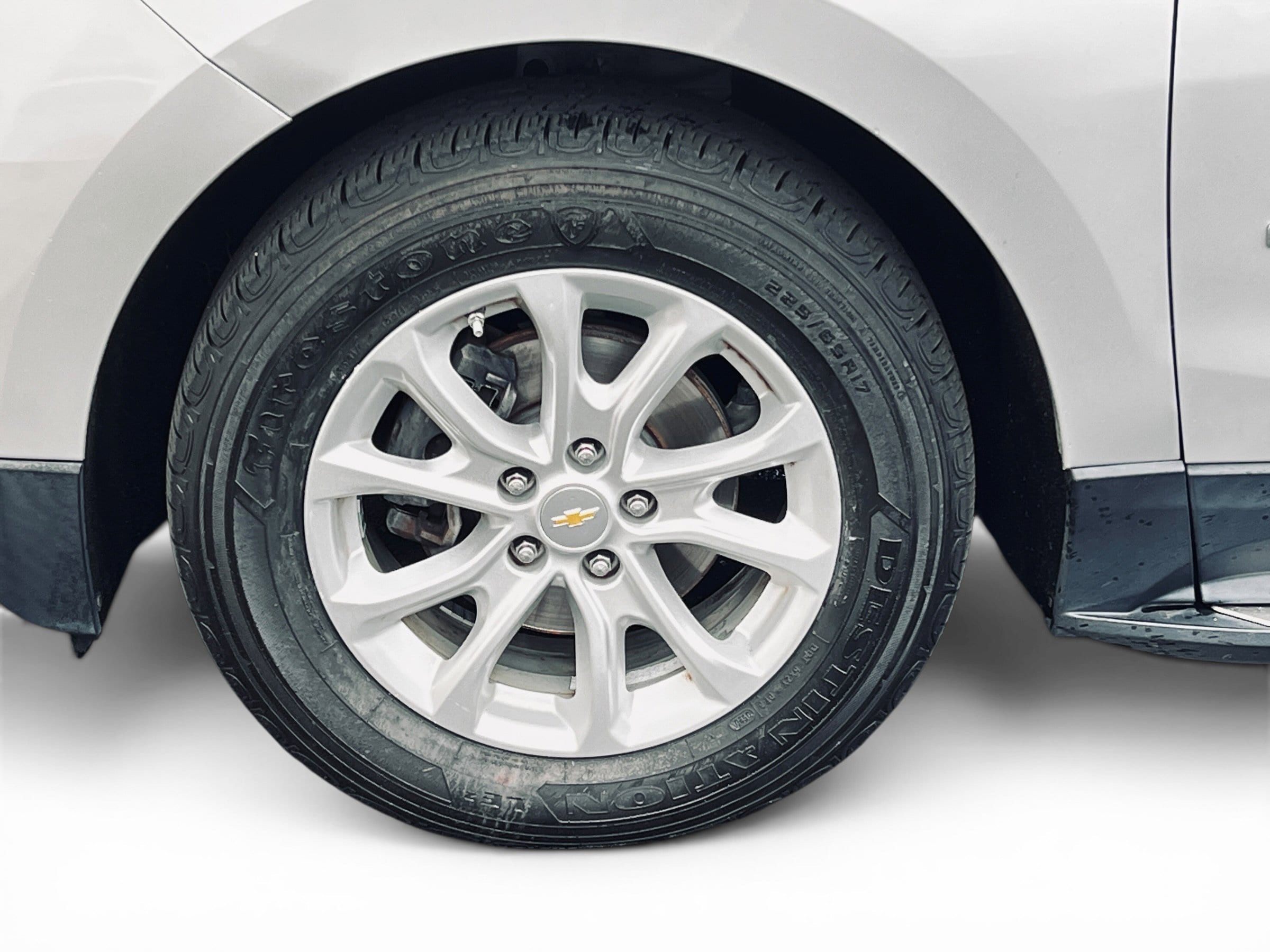 2019 Chevrolet Equinox LT photo 3