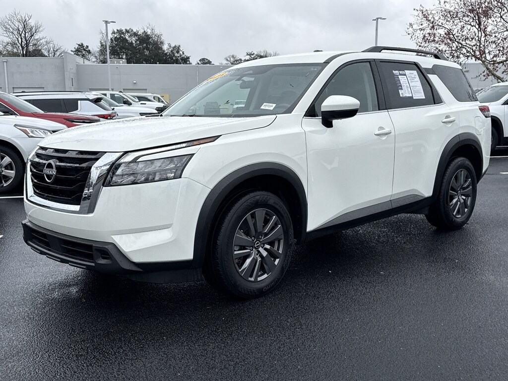 Used 2025 Nissan Pathfinder SV SUV