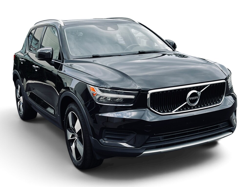 Used 2020 Volvo XC40 Momentum SUV