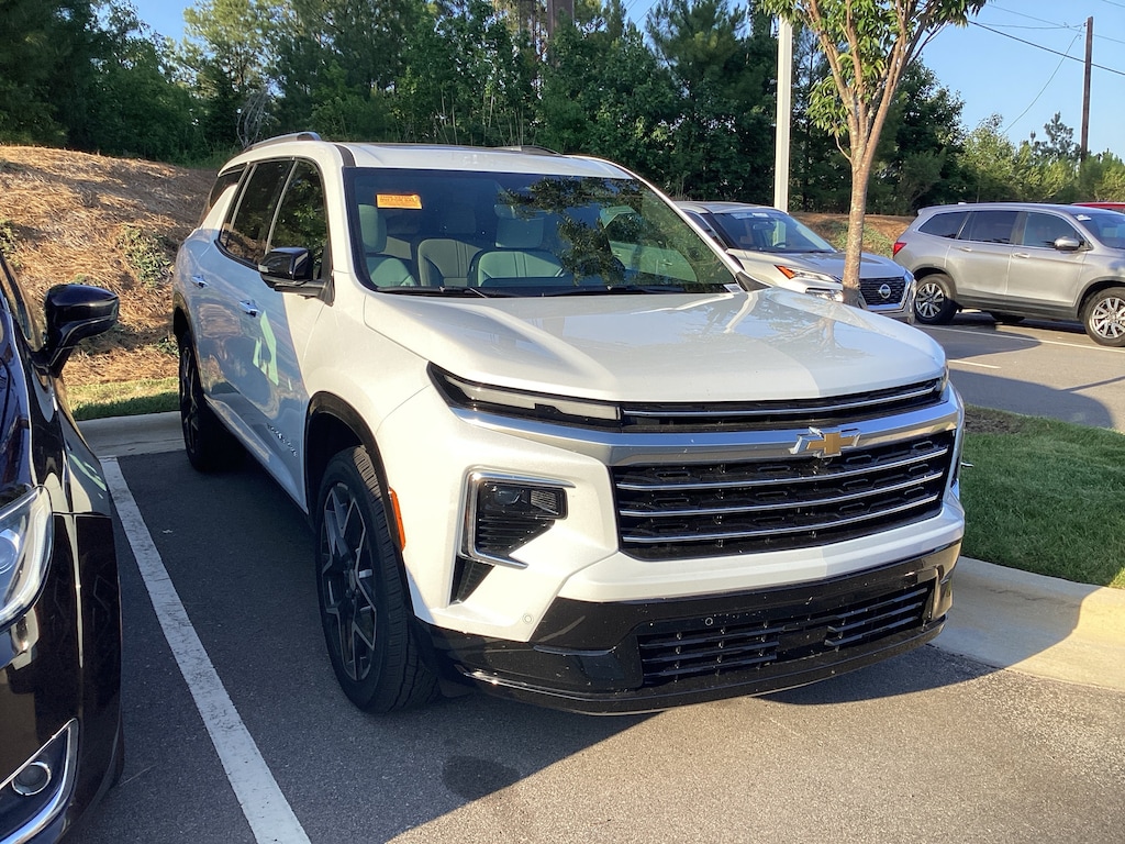 Used 2026 Chevrolet Traverse AWD High Country SUV