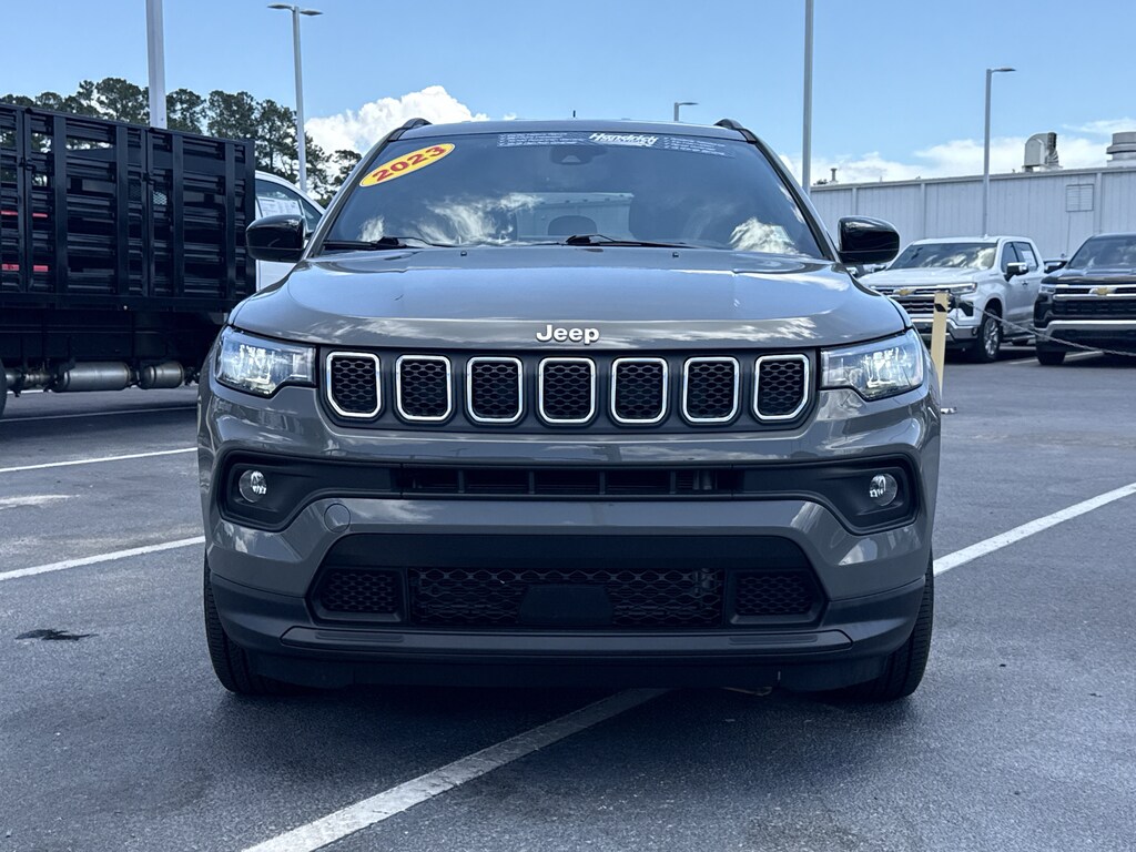 Used 2023 Jeep Compass Latitude Lux SUV