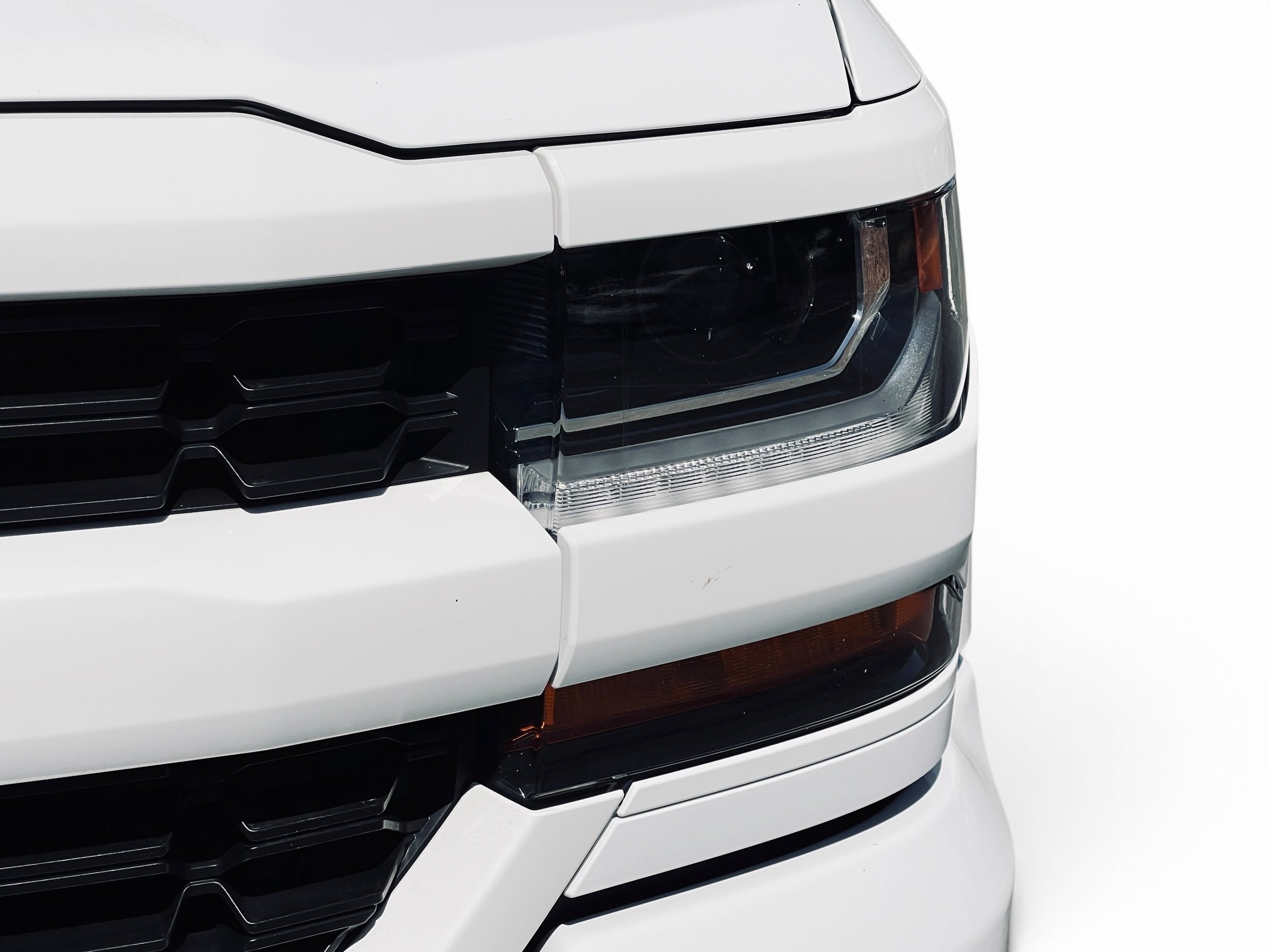 2018 Chevrolet Silverado 1500 Custom photo 5