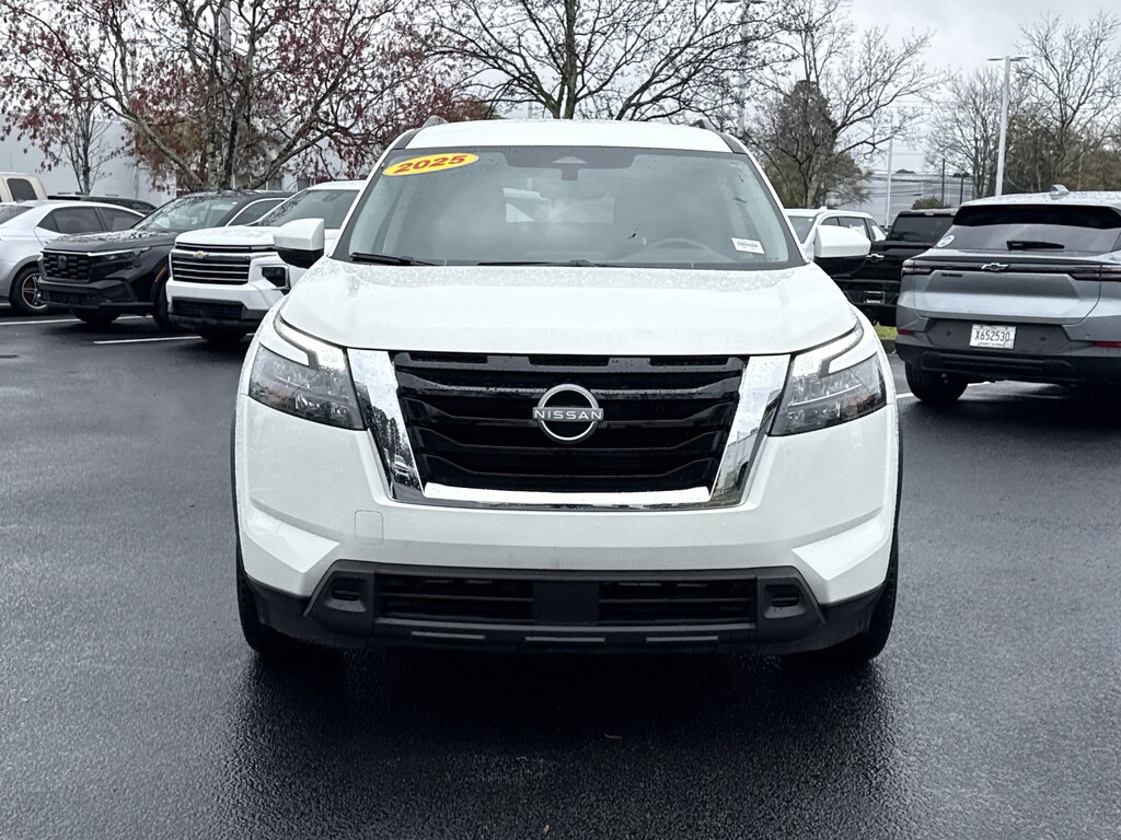 Used 2025 Nissan Pathfinder SV SUV