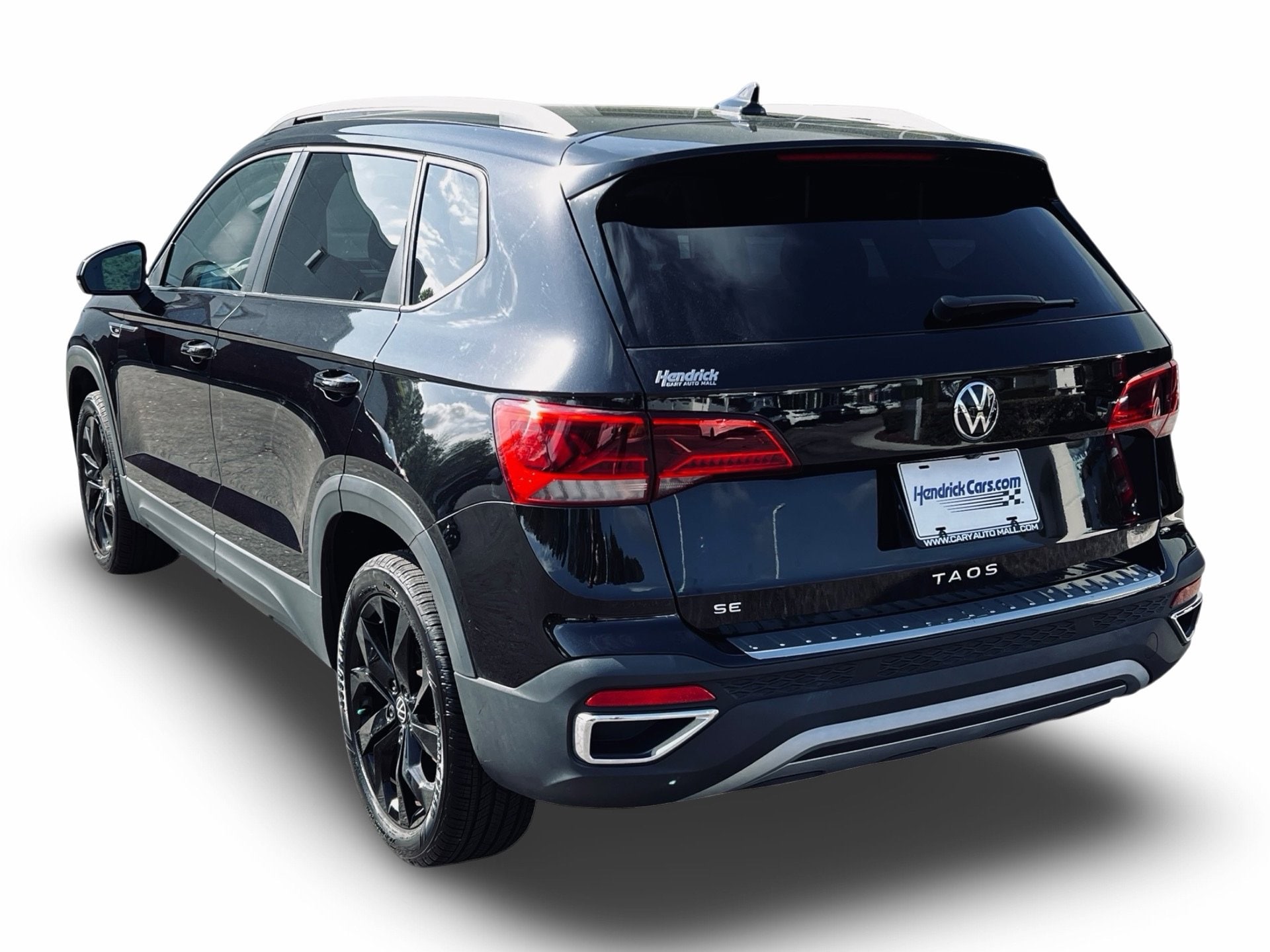 2022 Volkswagen Taos SE photo 3