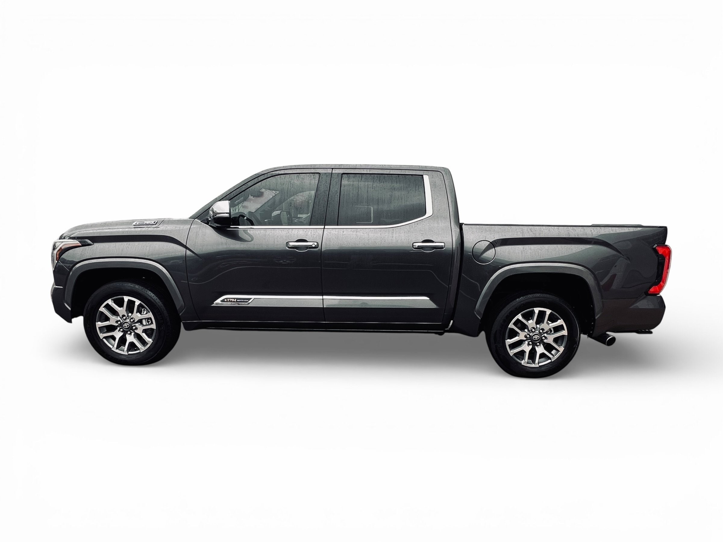 2025 Toyota Tundra 4WD 1794 Edition Hybrid photo 5