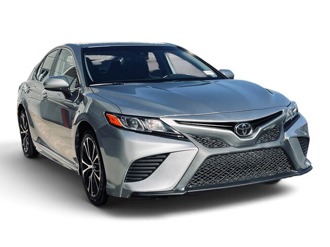 2020 Toyota Camry SE Sedan