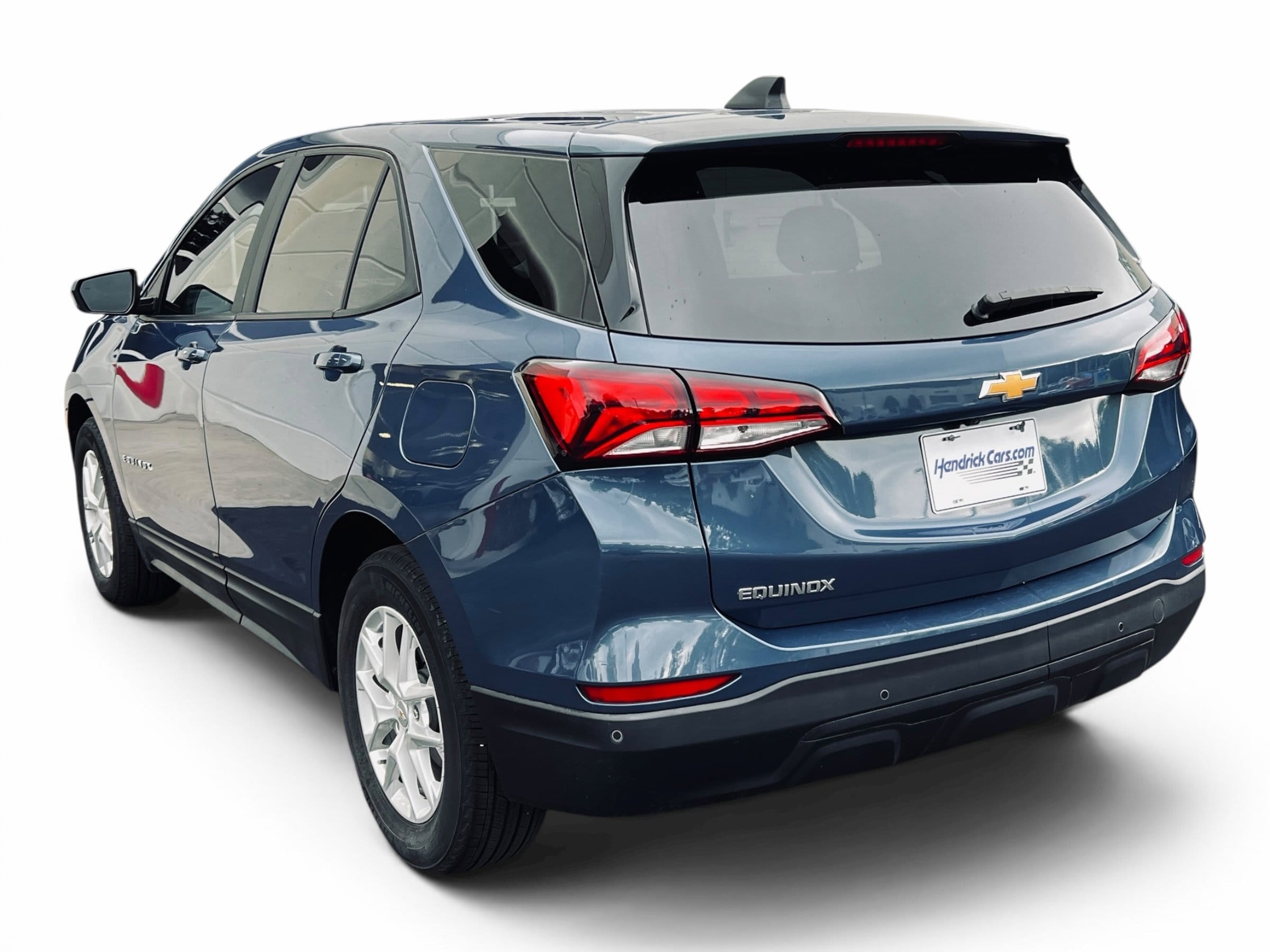 2024 Chevrolet Equinox LS photo 3
