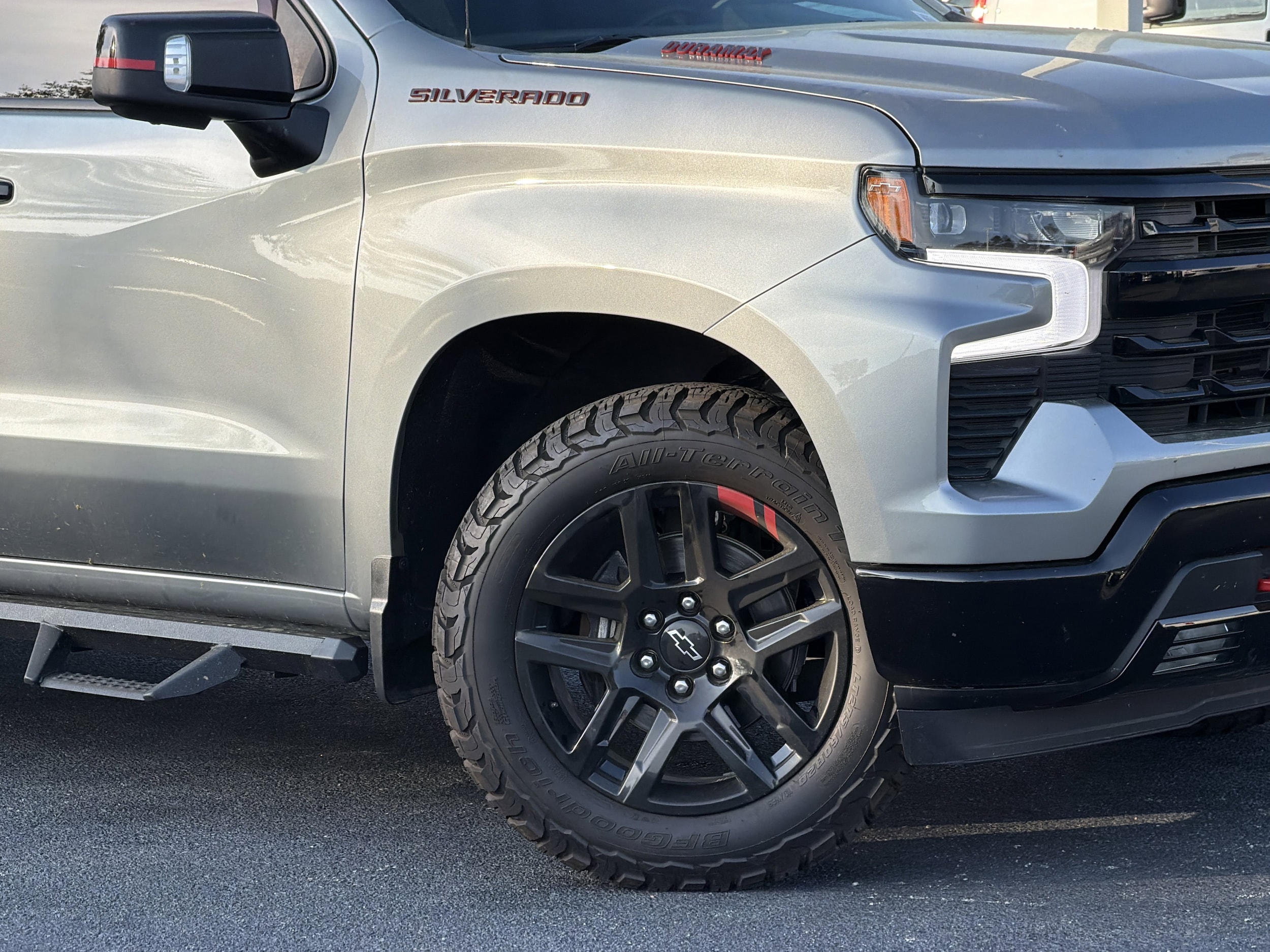 2023 Chevrolet Silverado 1500 RST photo 3