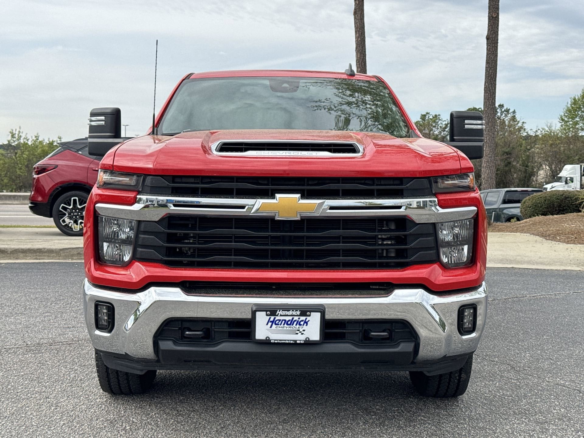 2024 Chevrolet Silverado 2500HD LT photo 2