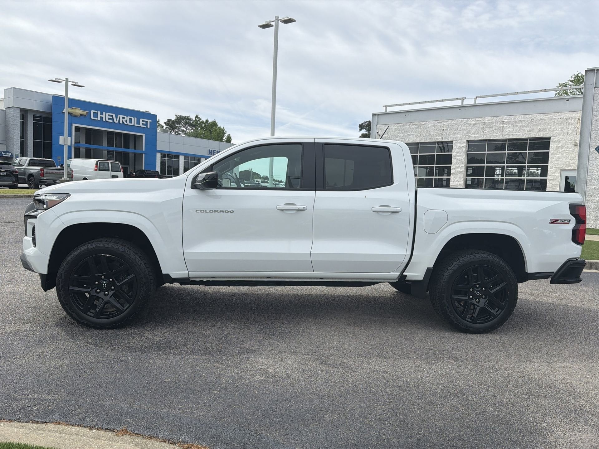 2025 Chevrolet Colorado 4WD Z71 photo 5