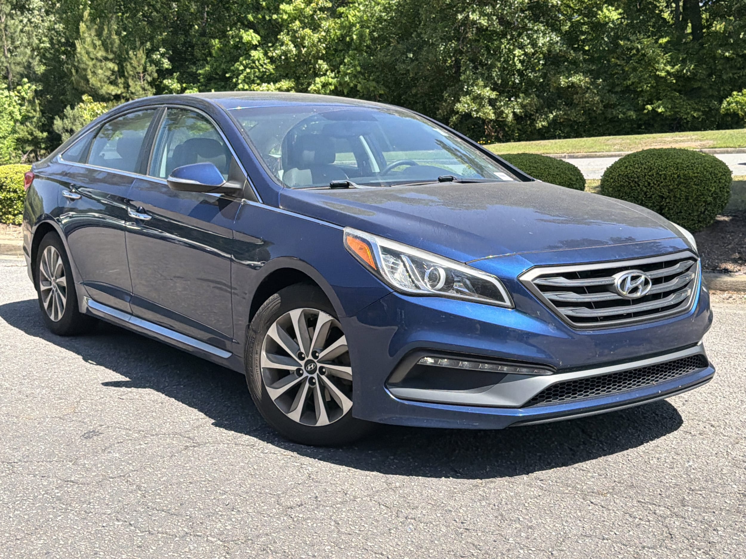 2017 Hyundai Sonata Sport photo 2