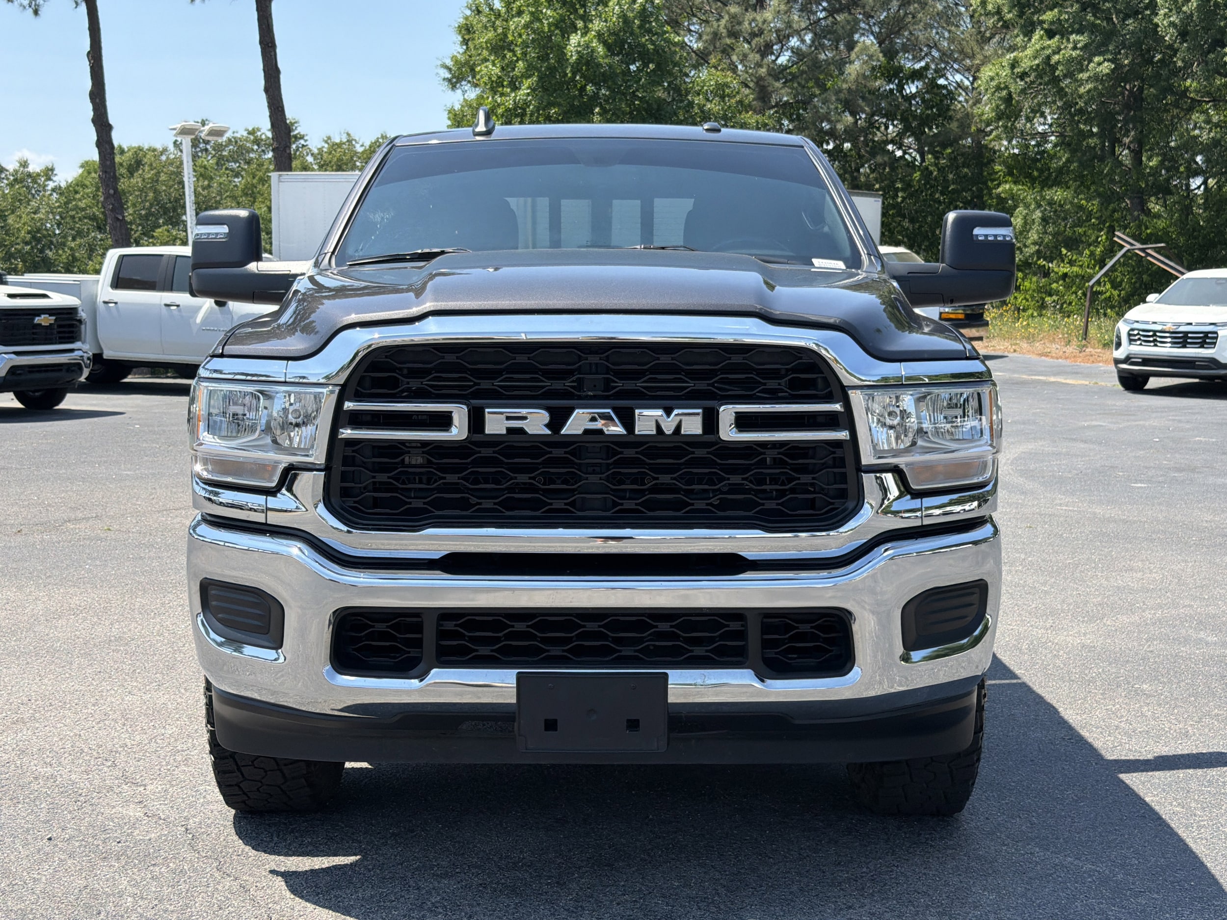 2024 Ram 2500 Tradesman photo 4