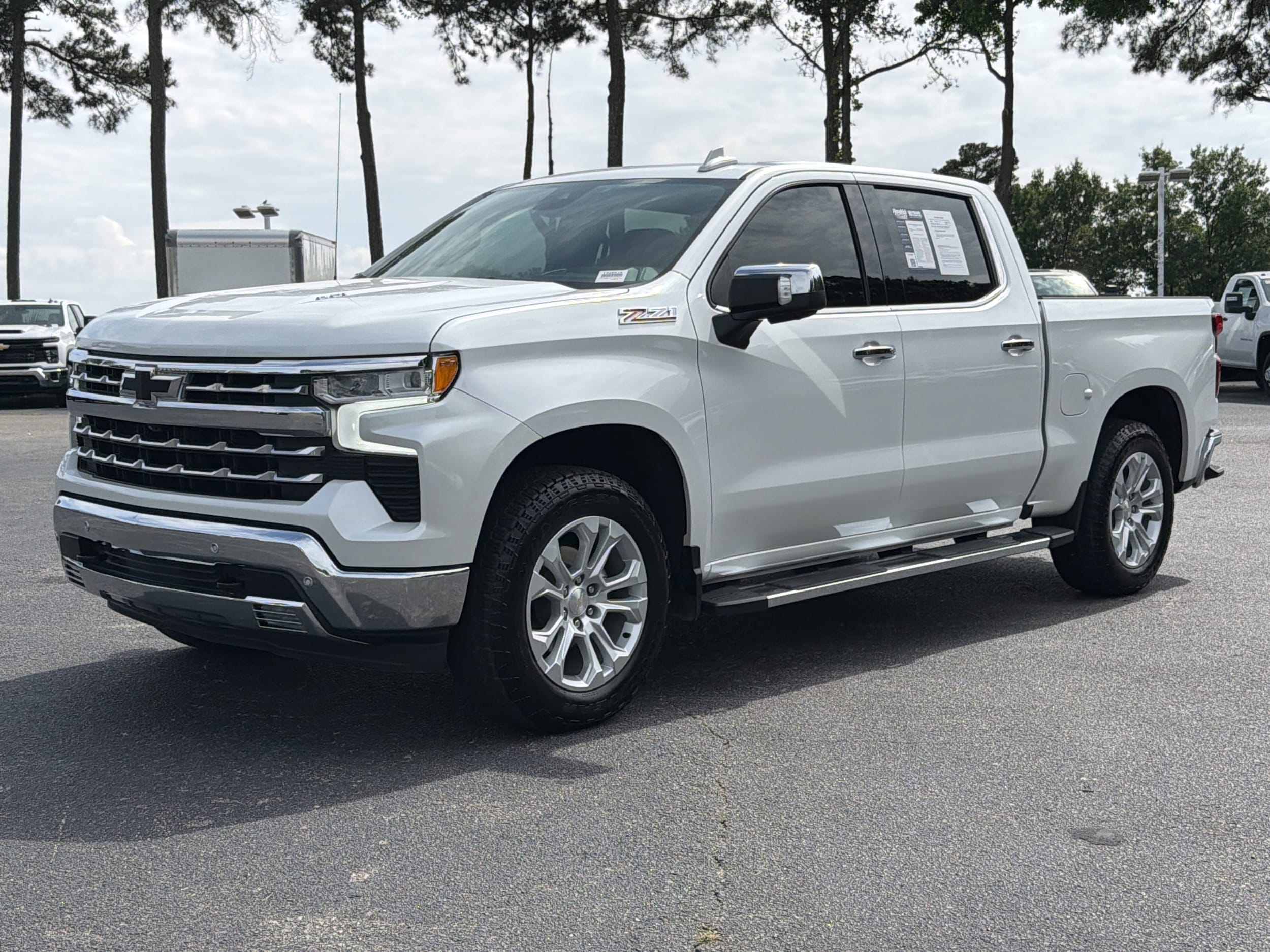 2023 Chevrolet Silverado 1500 LTZ photo 5