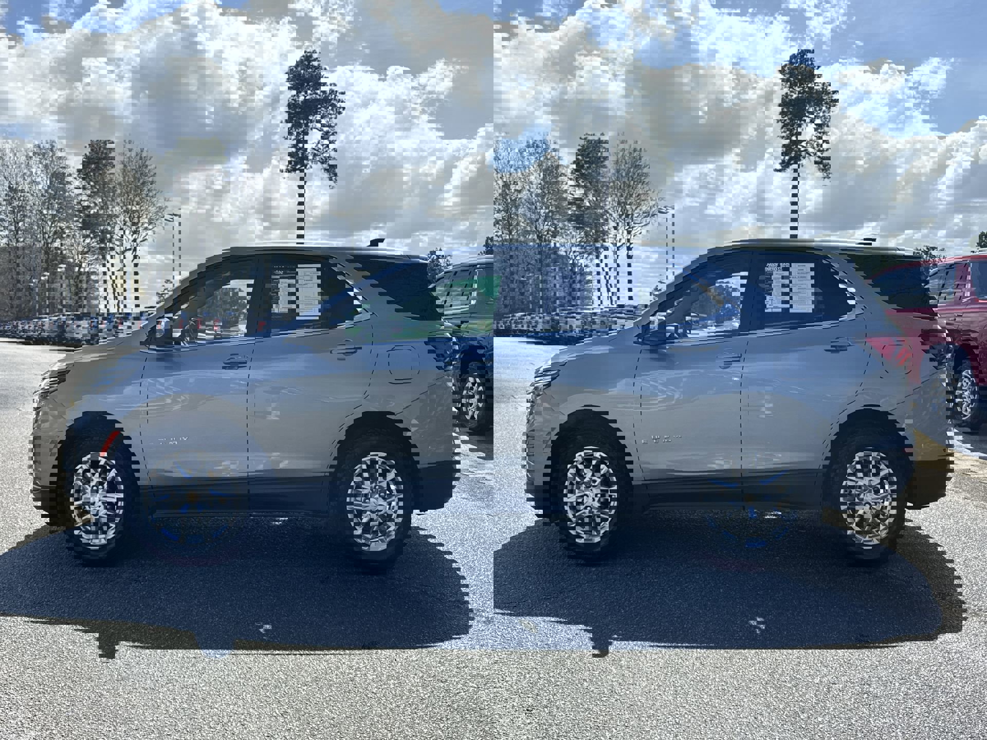 2024 Chevrolet Equinox LT photo 5