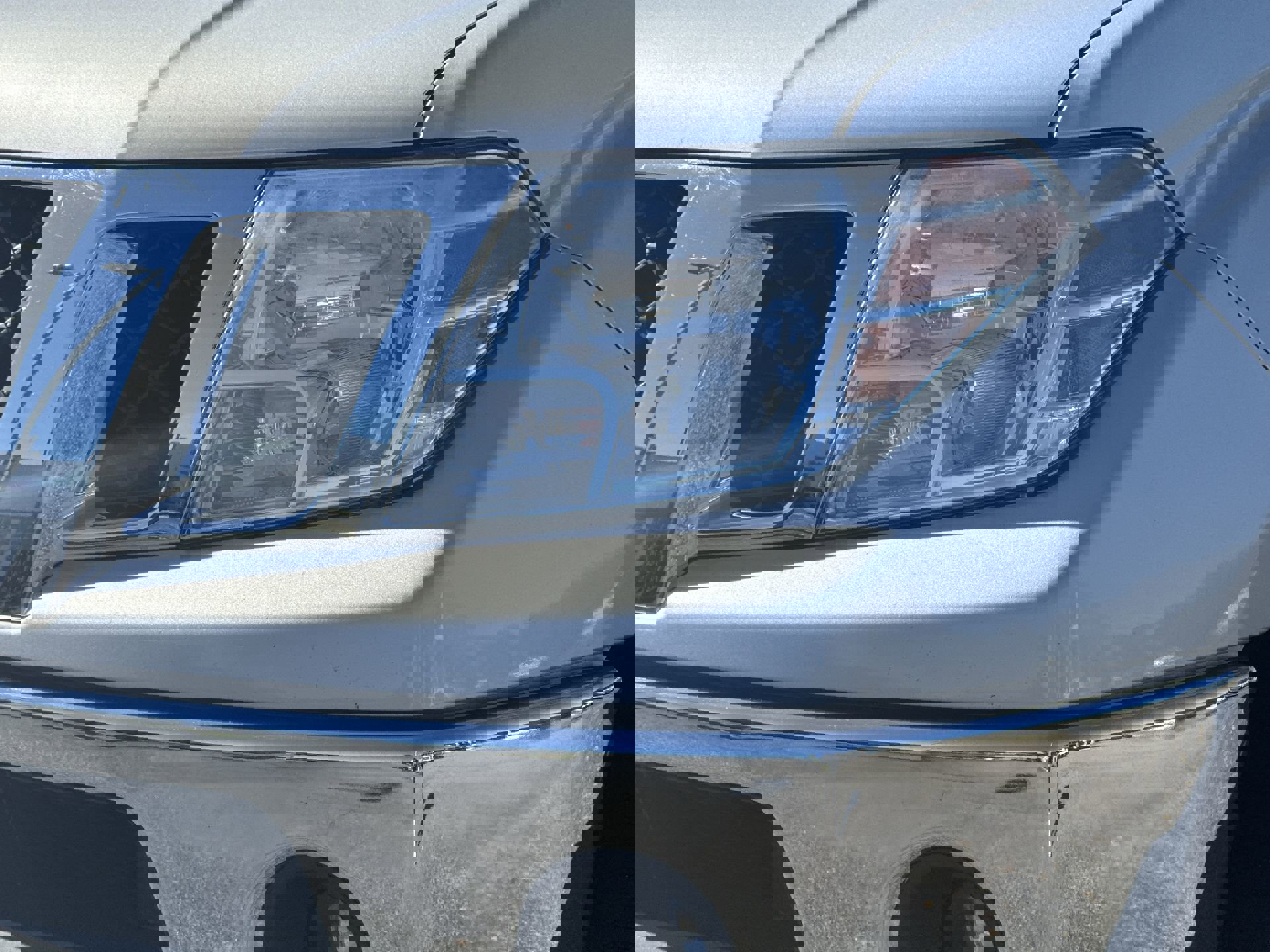 2019 Nissan Frontier SL photo 4