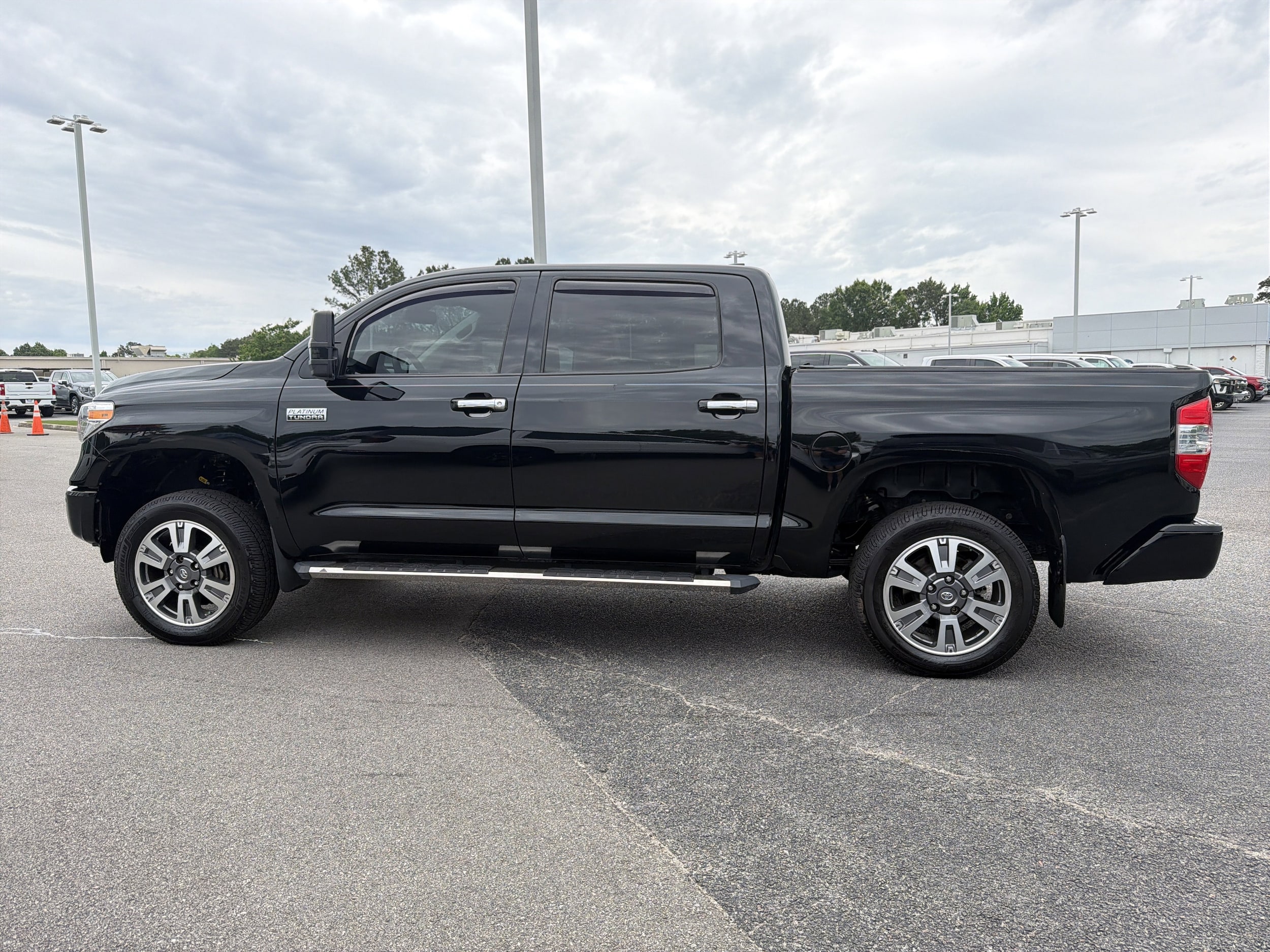 2020 Toyota Tundra 2WD Platinum photo 3