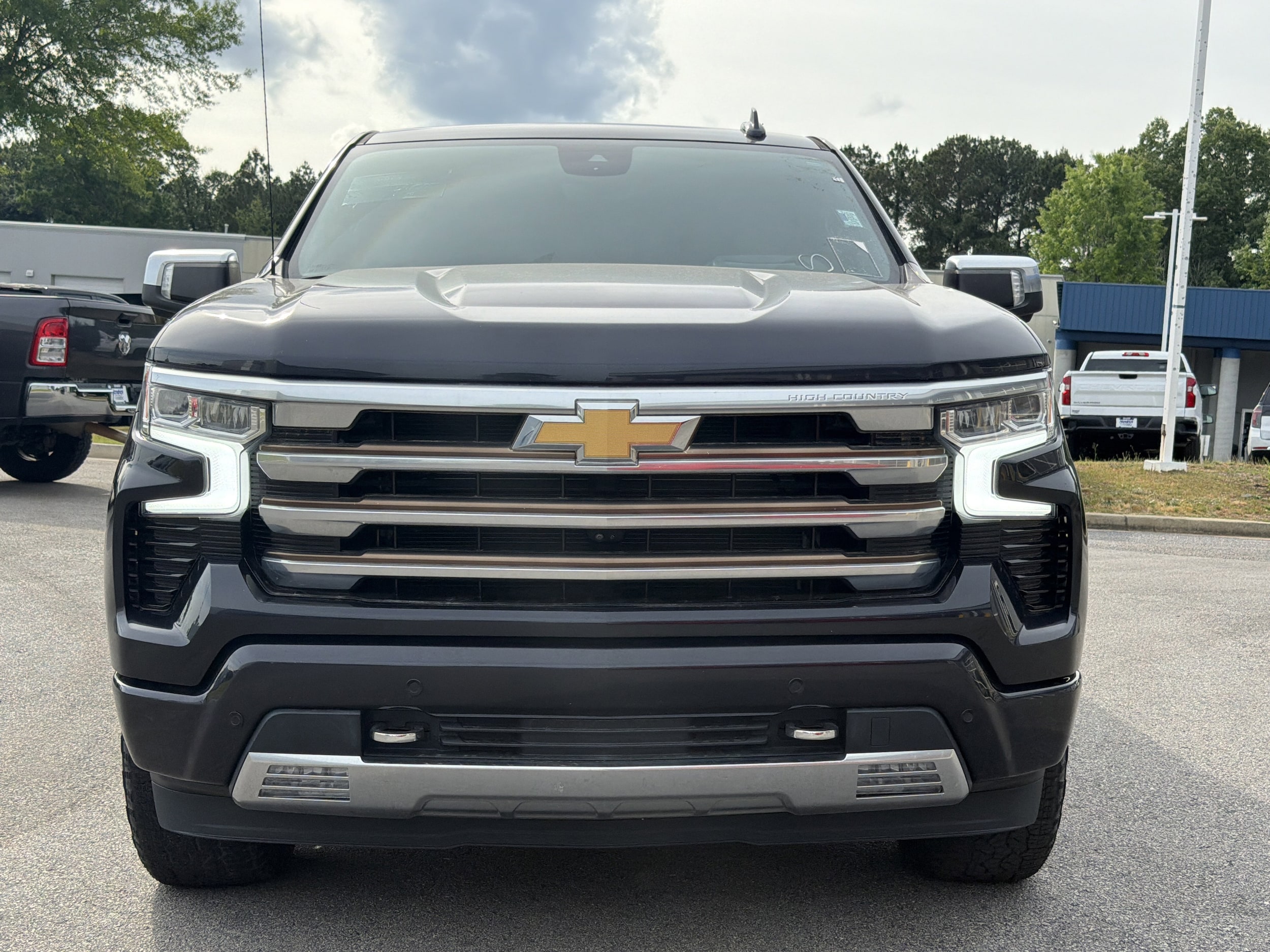 2022 Chevrolet Silverado 1500 High Country photo 4