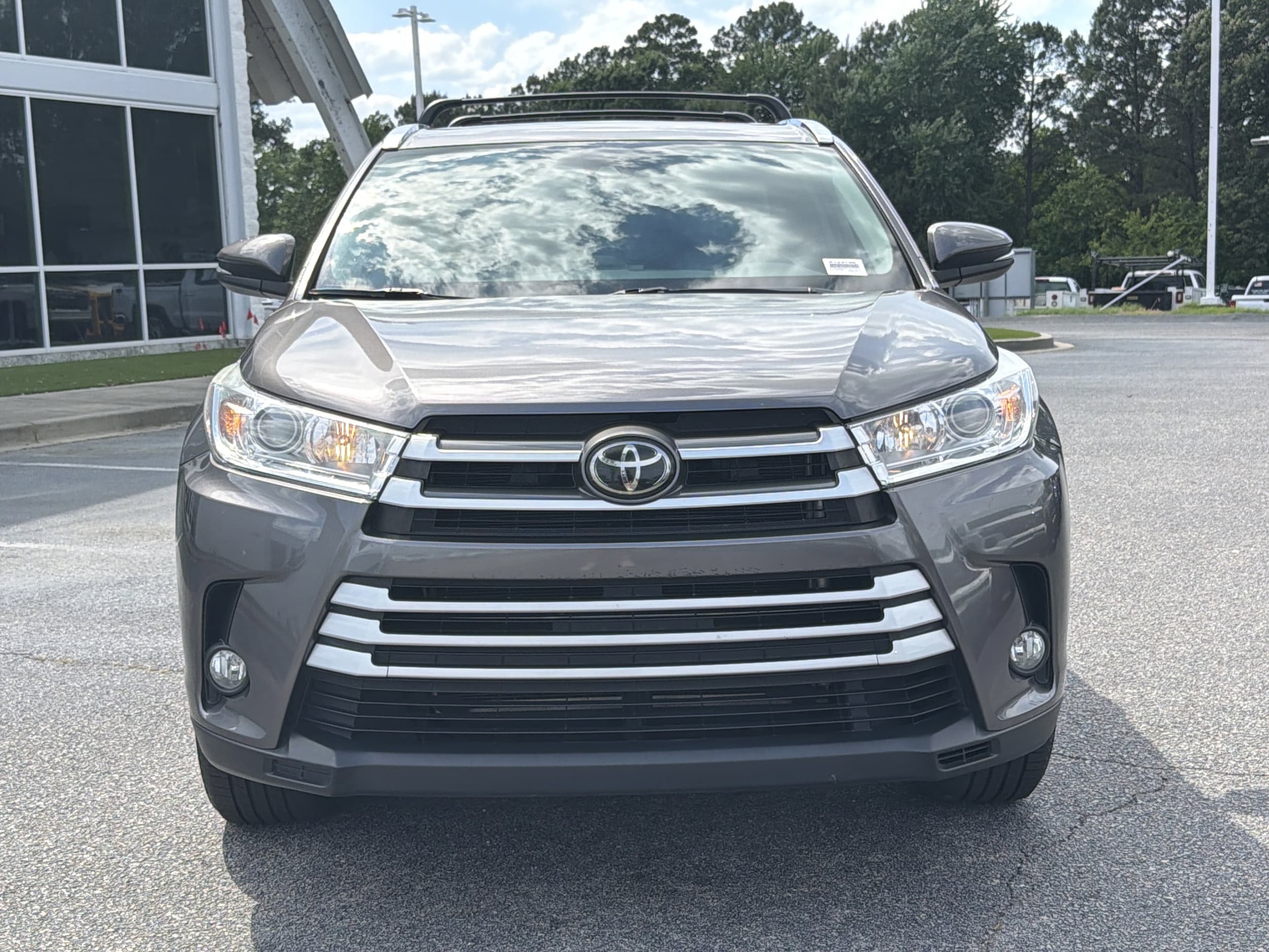 2019 Toyota Highlander XLE photo 4