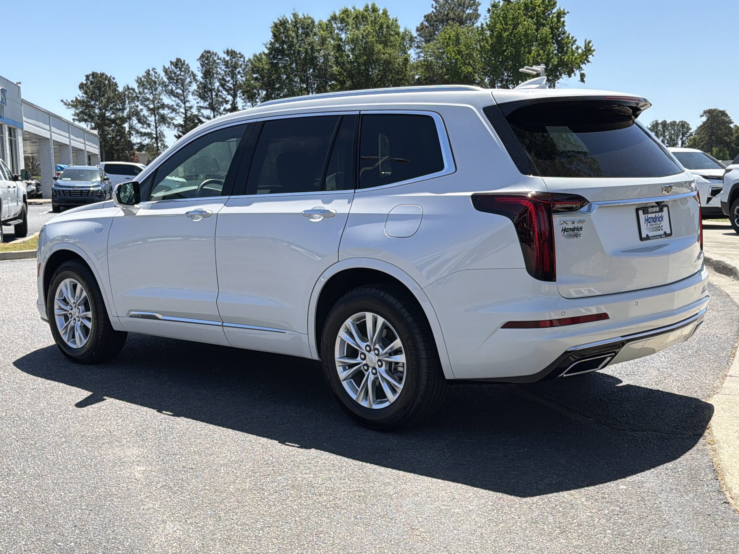 2025 CADILLAC XT6 FWD Luxury photo 6